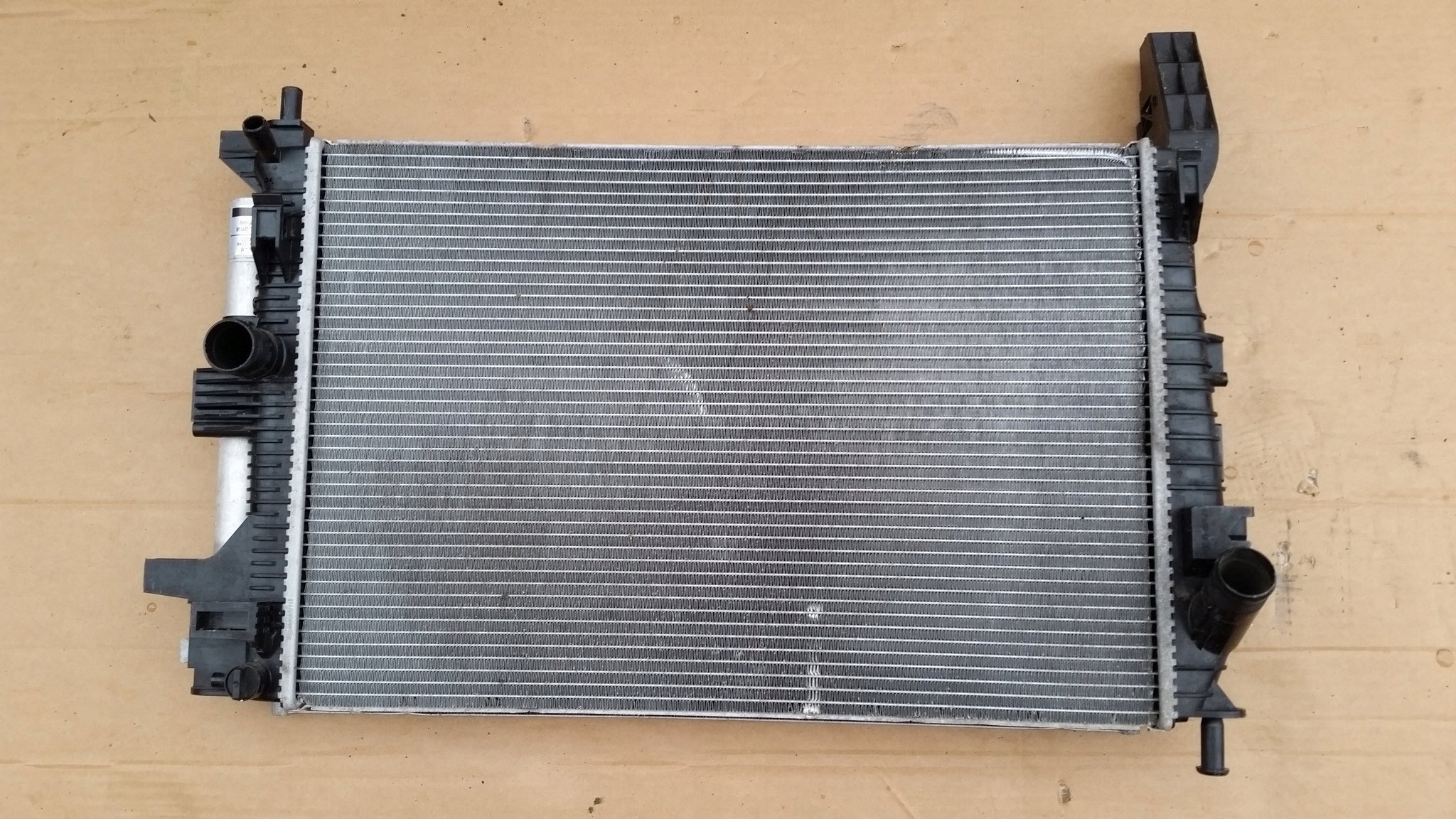 Радиатор c max. 6. Форд ц-макс 2008 радиатор кондиционера. Радиатор c max. 73002 радиатор.