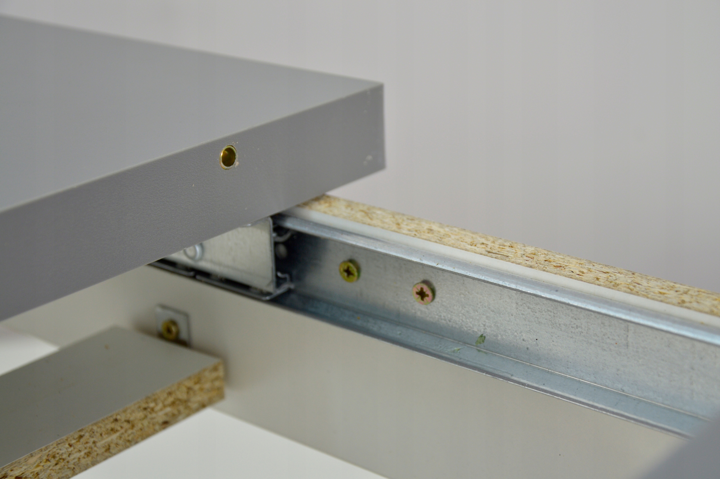 Zestaw 4 krzesła i rozkładany stół 80x120/160 cm Wysokość krzesła 94 cm