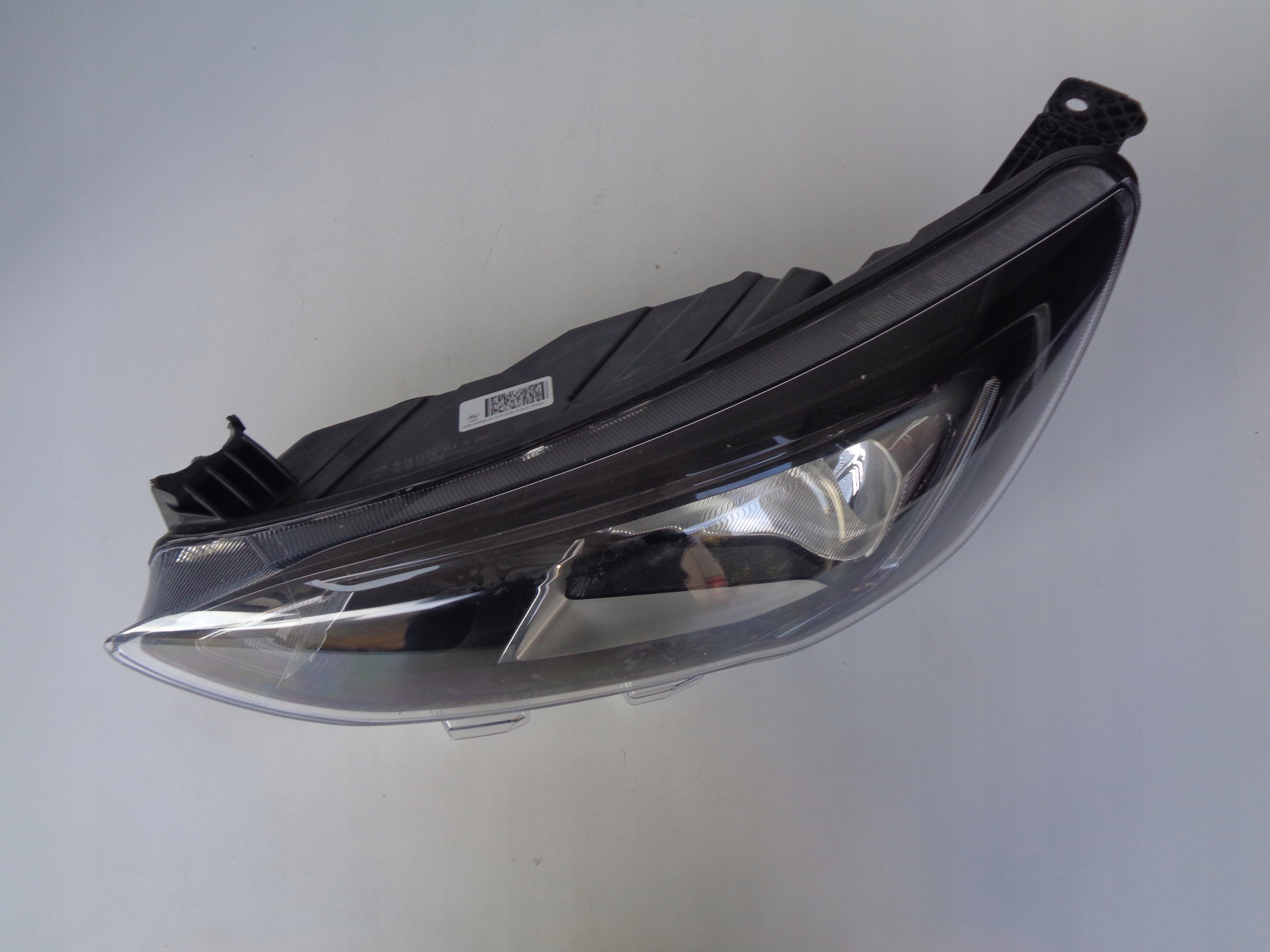 light left REFLEKTOR FORD FOCUS MK4 18- LED