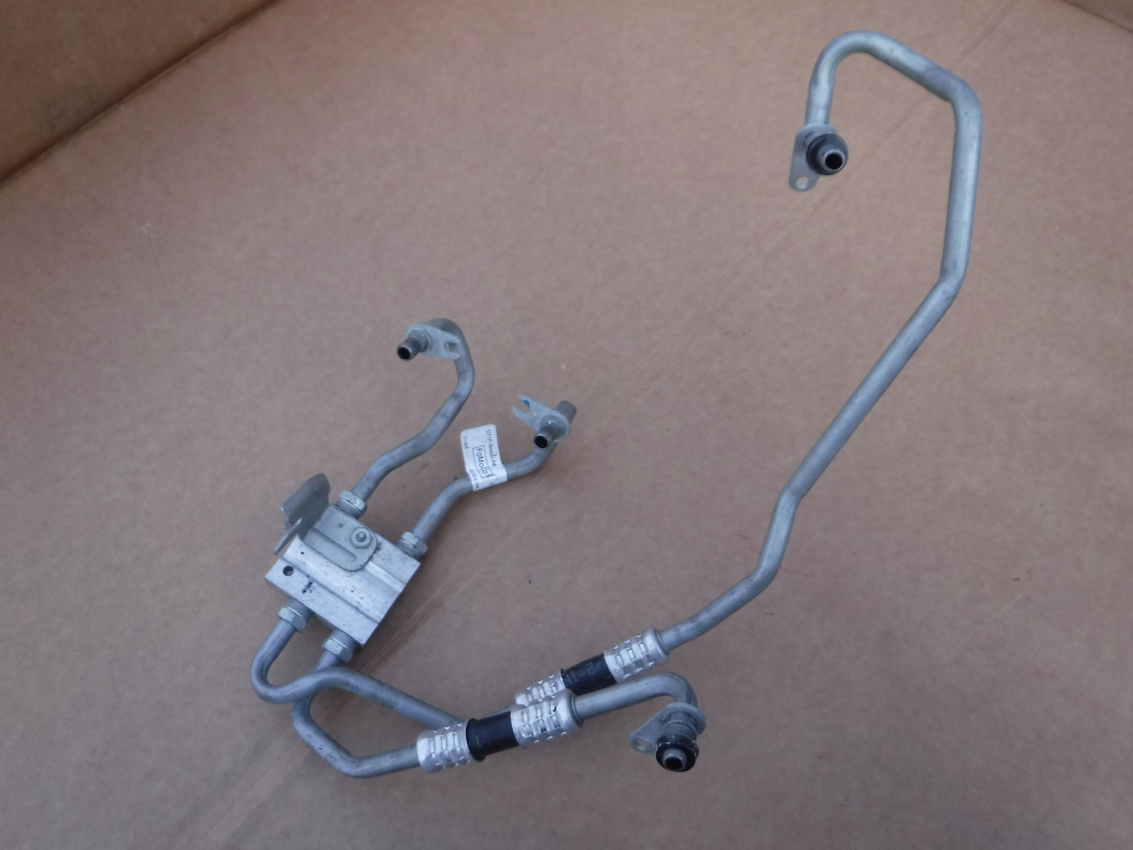 PRZEWODY SKRZYNI RURKI FORD CONNECT USA 2.5 AUTOMA Typ samochodu Samochody dostawcze Samochody osobowe