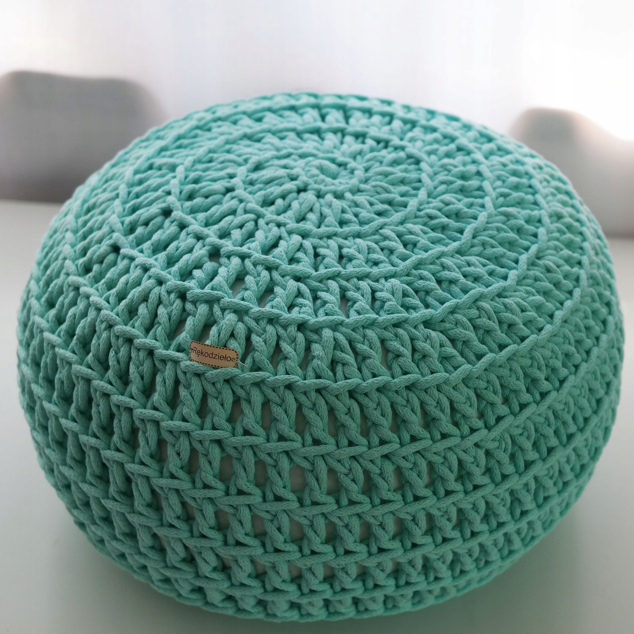 PUFA DO SALONU 50x40 PLECIONA DZIERGANA ZE SZNURKA Typ inny