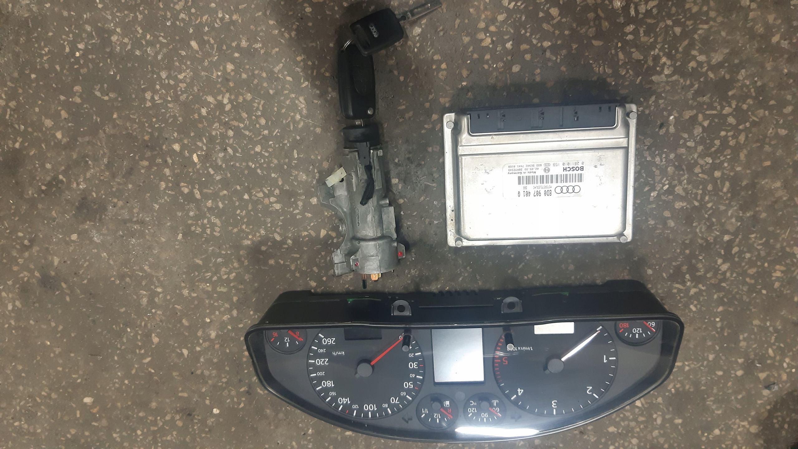 Комплект для запуска компьютер AUDI A4 B5 2.5 TDI