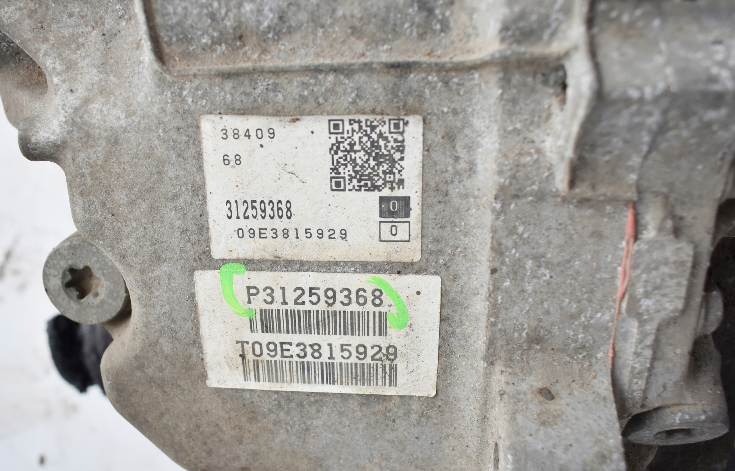 Getriebe VOLVO V70 III 2.4 AUTOMAT 31259368
