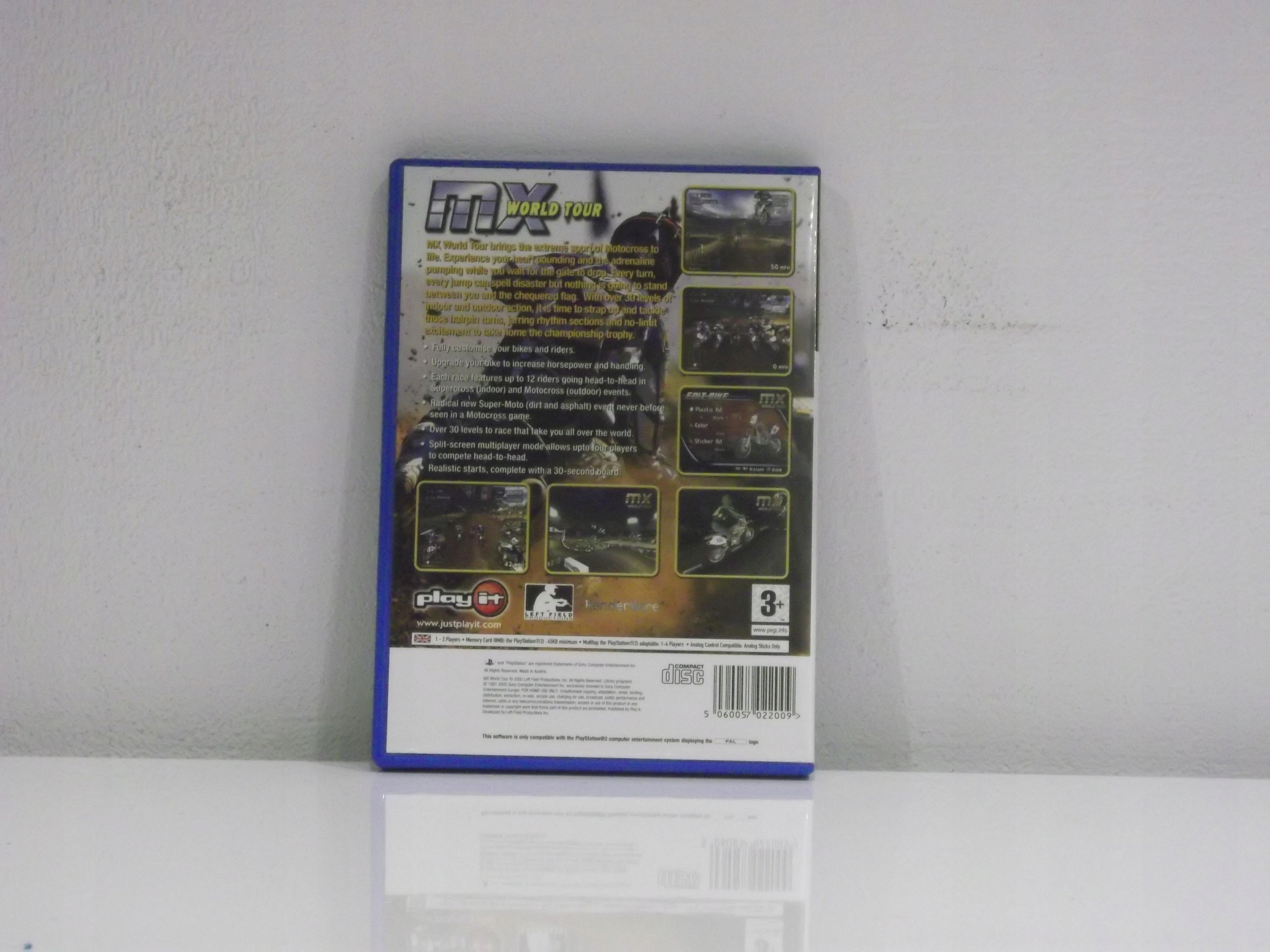 MX WORLD TOUR PS2 Tematyka wyścigi