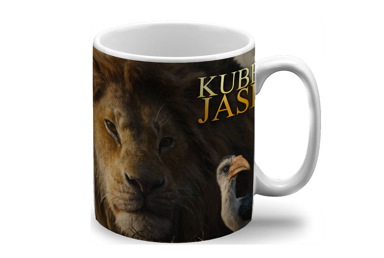 KUBEK + PODUSZKA KRÓL LEW LION KING + NAPIS NR10 Bohater Inny