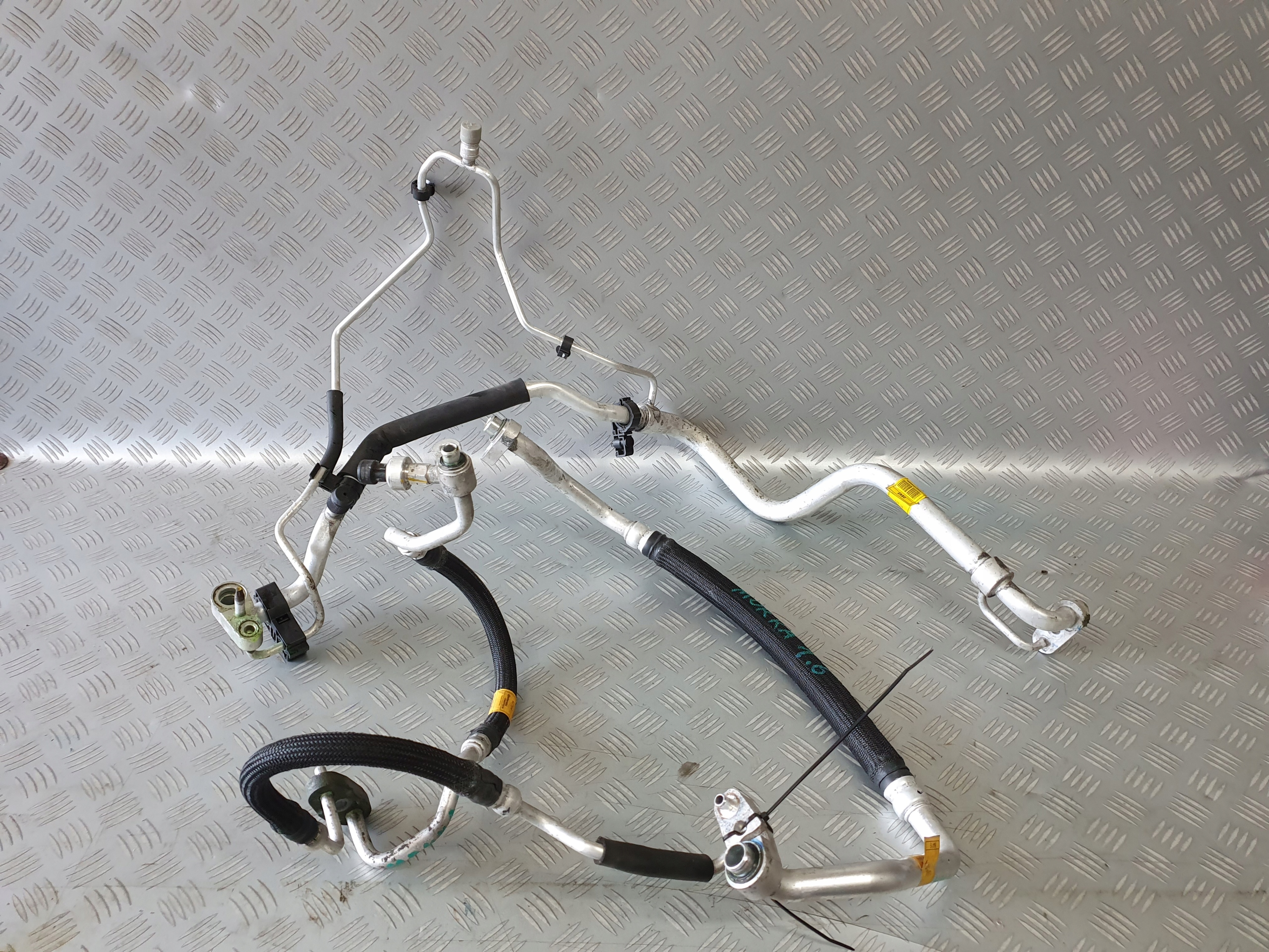 95376432 95376416 - ШЛАНГ КОНДИЦИОНЕРА OPEL MOKKA 1.6 БЕНЗИНОВЫЙ