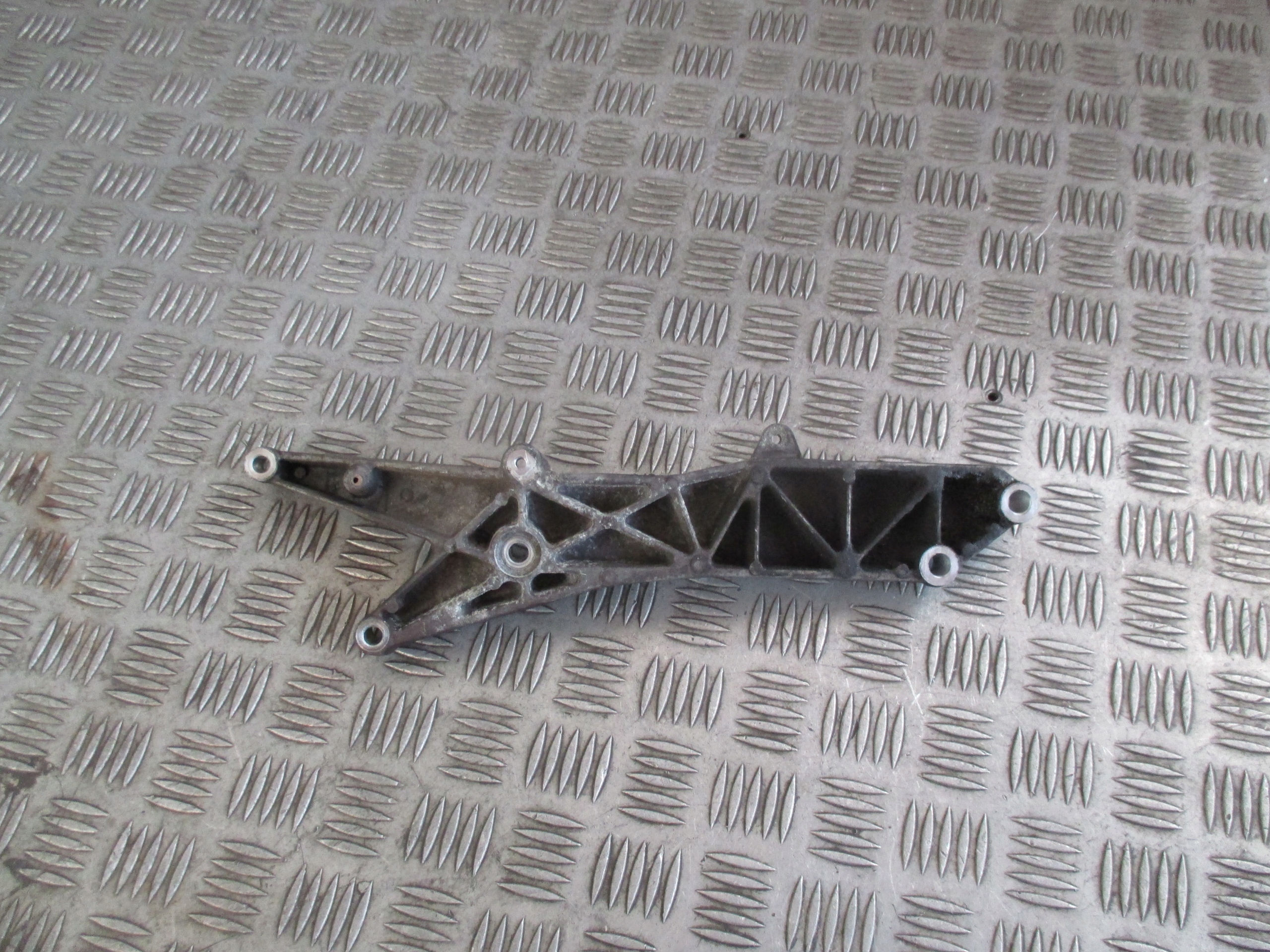 лапа Двигателя volvo S80 II 06-09 3.2 b