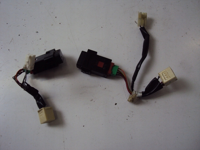 КНОПКИ ПІДІГРІВУ СИДІНЬ GRAND VITARA IId