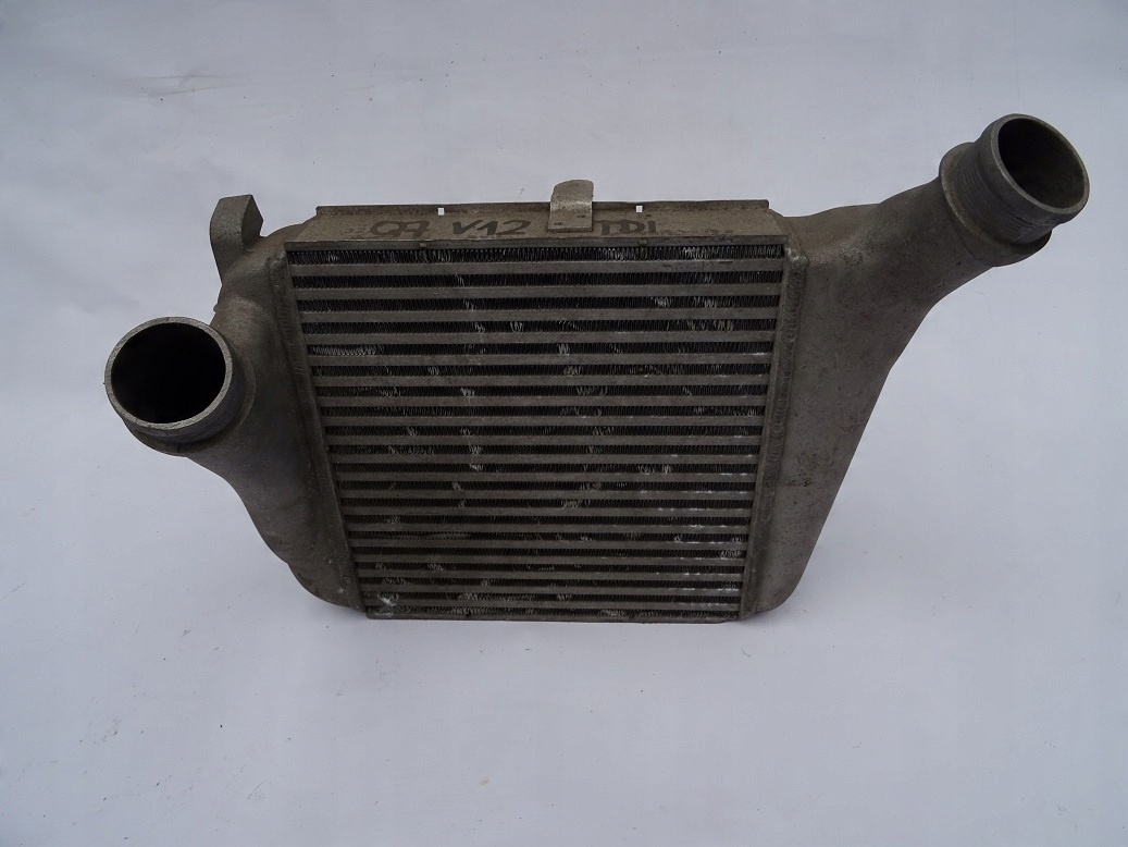 Левый Интеркулерl0145803a AUDI Q7 07/15l
