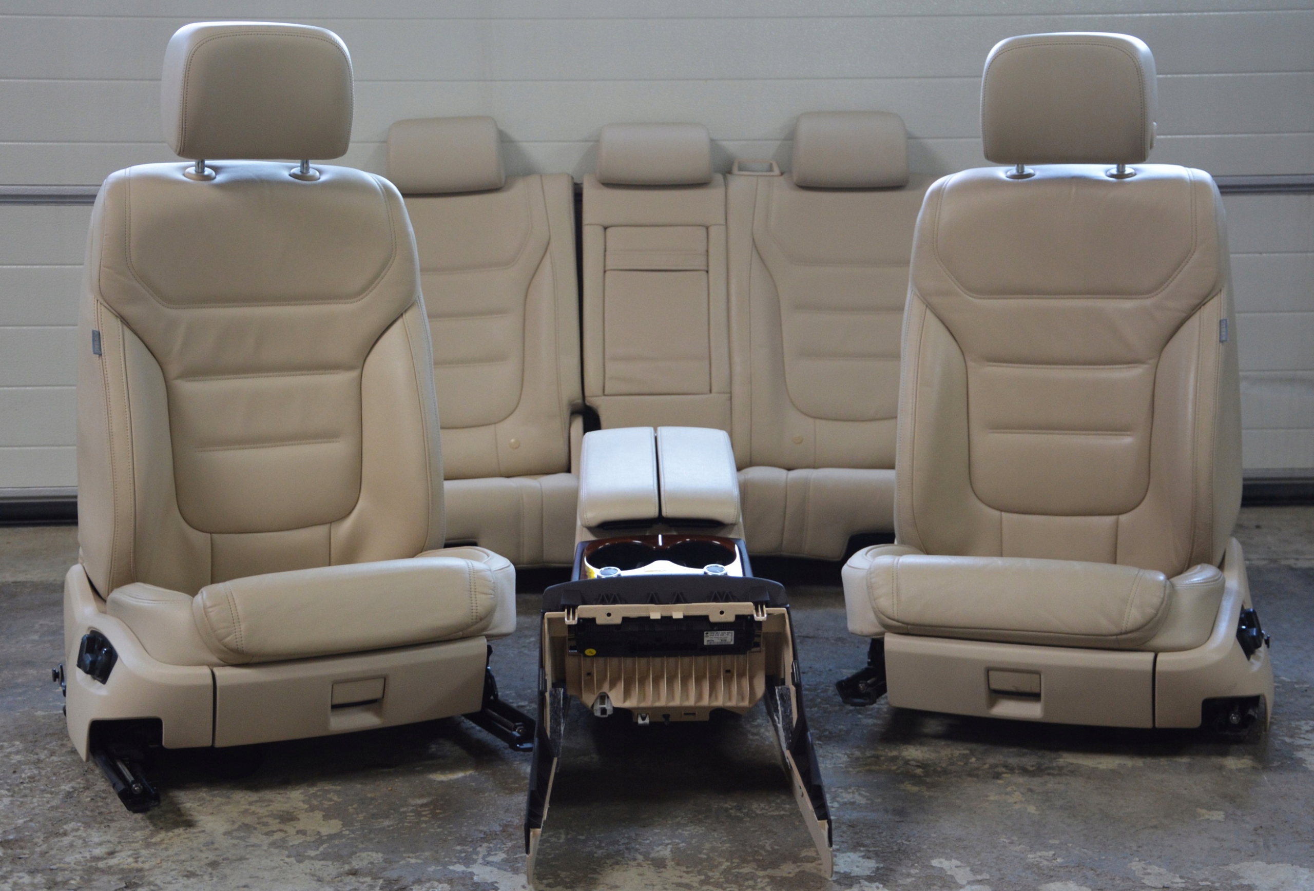 VW TOUAREG 7P СИДЕНЬЯ КОЖАНАЯ ОБИВКА ЭКСКЛЮЗИВ