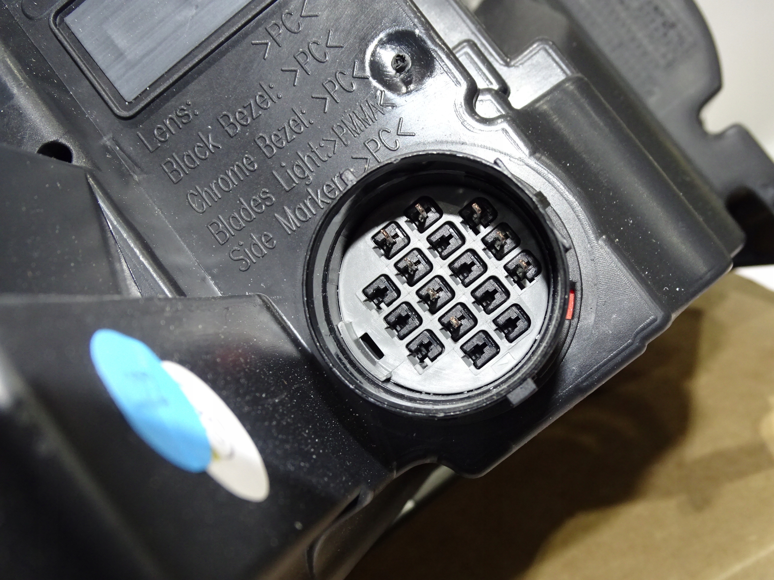 lampa reflektor LED RANGE ROVER EVOQUE L551 19 20 Wersja Angielska