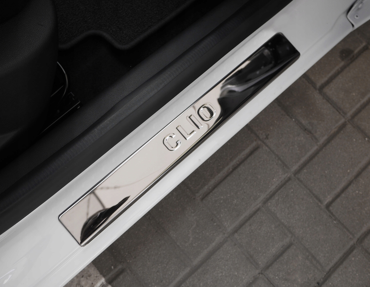 Nakladki progowe progi Renault Clio 4 2012 Producer Omtec