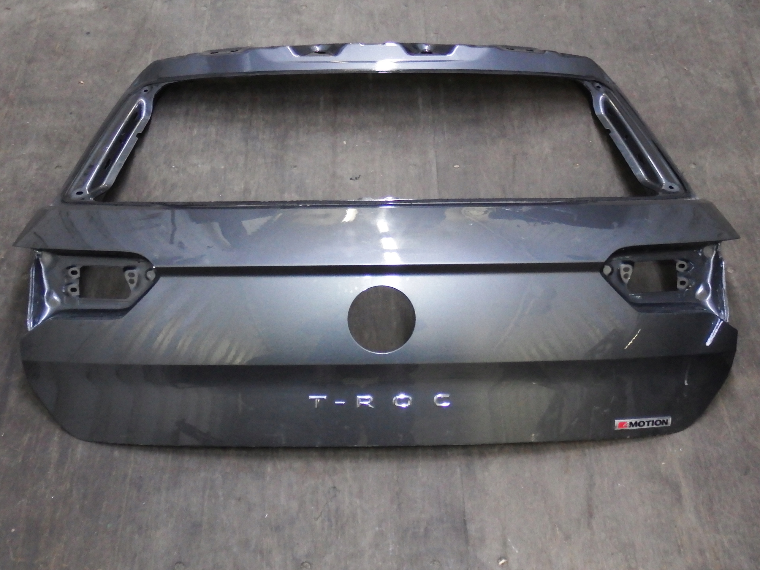 KLAPA BAGAŻNIKA TYŁ VOLKSWAGEN VW TROC T-ROC GOŁA