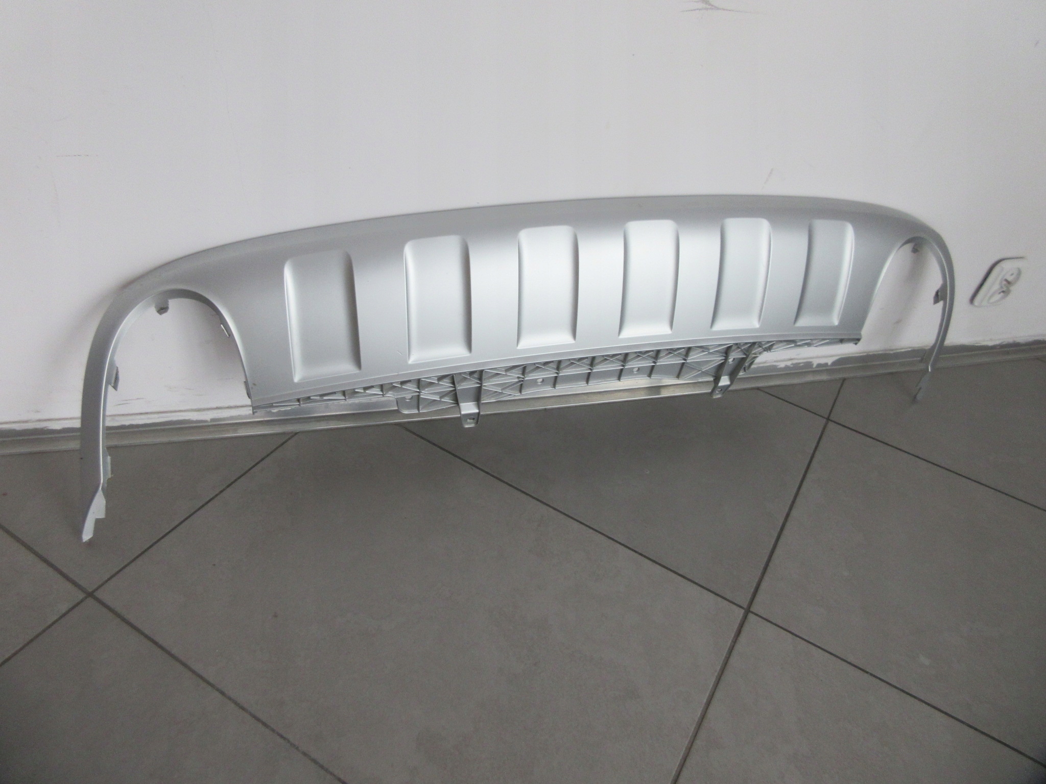 VW PASSAT B7 ALLTRACK spoiler dyfuzor 3AF807482