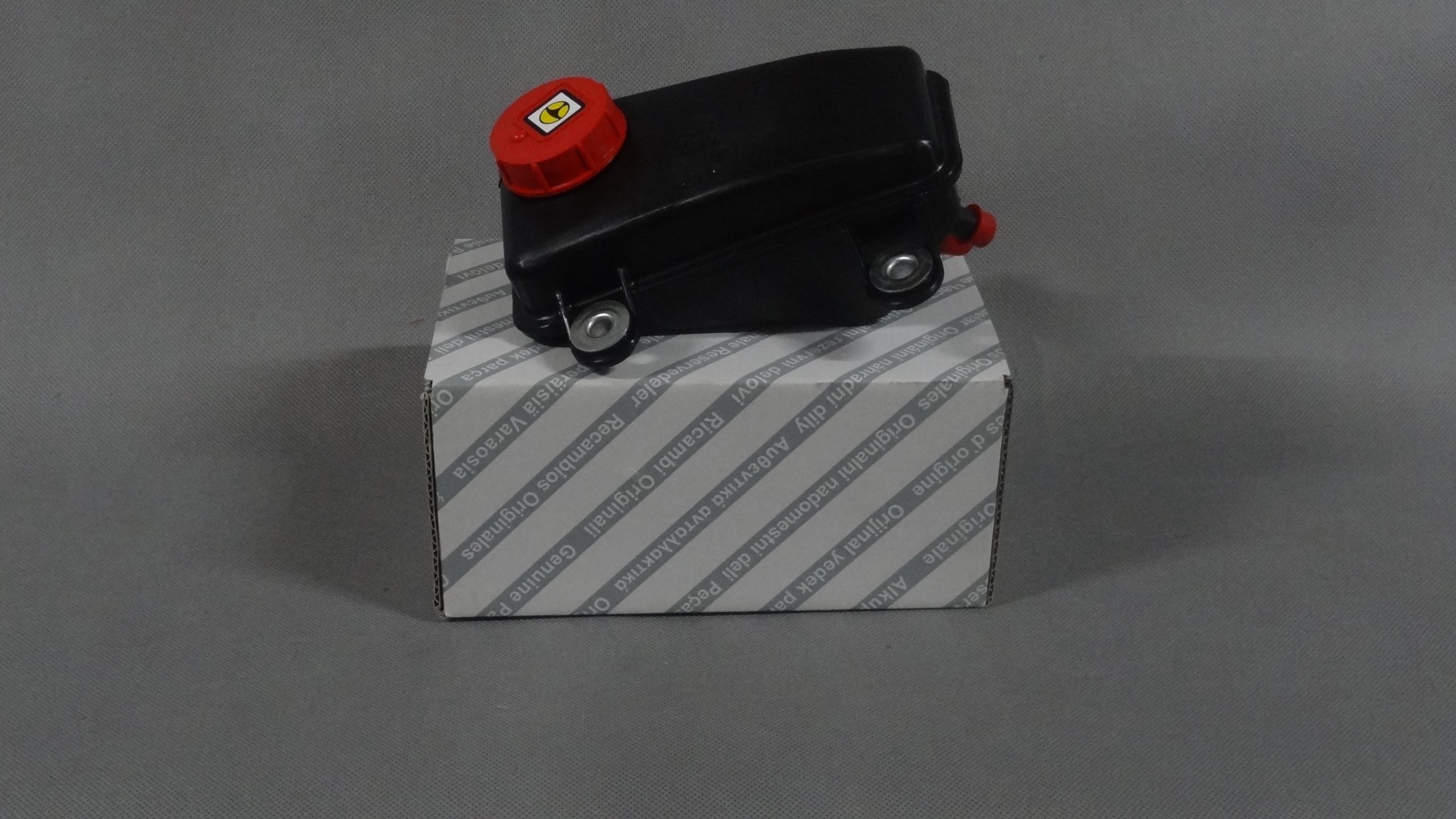 51880990 - Расширительный бак 1.9 JTD Alfa Rome