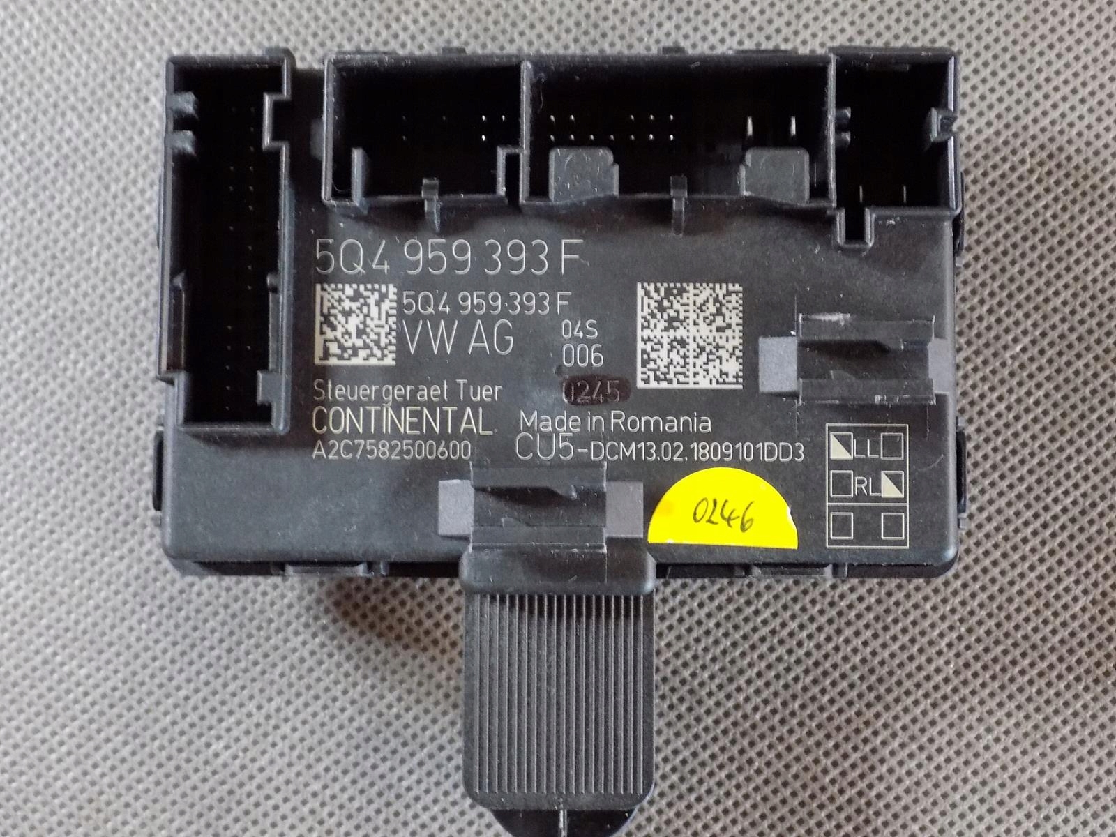 SKODA KAROQ MODUŁ DRZWI LEWY PRZÓD 5Q4959393F