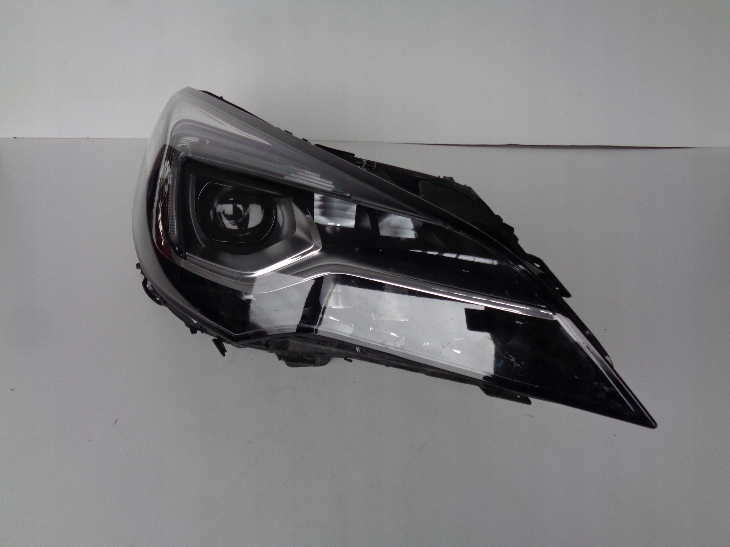 light right REFLEKTOR OPEL ASTRA V K 15- FULL LED