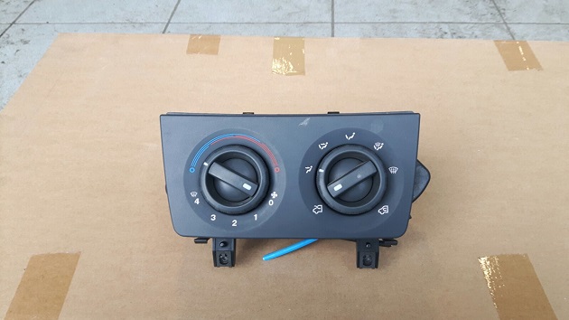 ПЕРЕКЛЮЧАТЕЛЬ ВЕНТИЛЯТОРА РЕЗИСТОР DUCATO JUMPER BOXER