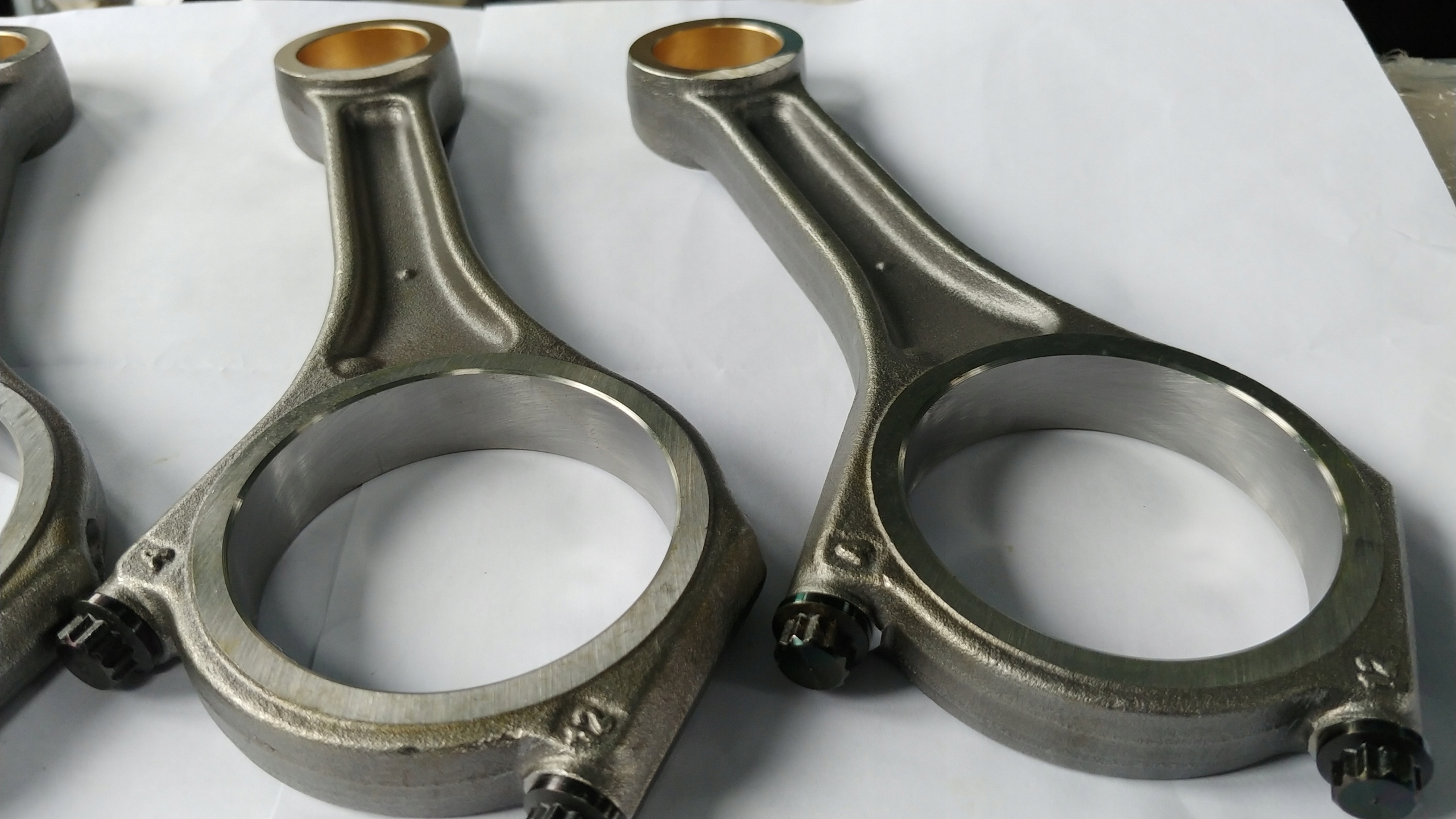 Korbowód 3,0 306dt TDV6 Land Rover Discovery V Numer katalogowy części TM8409919930