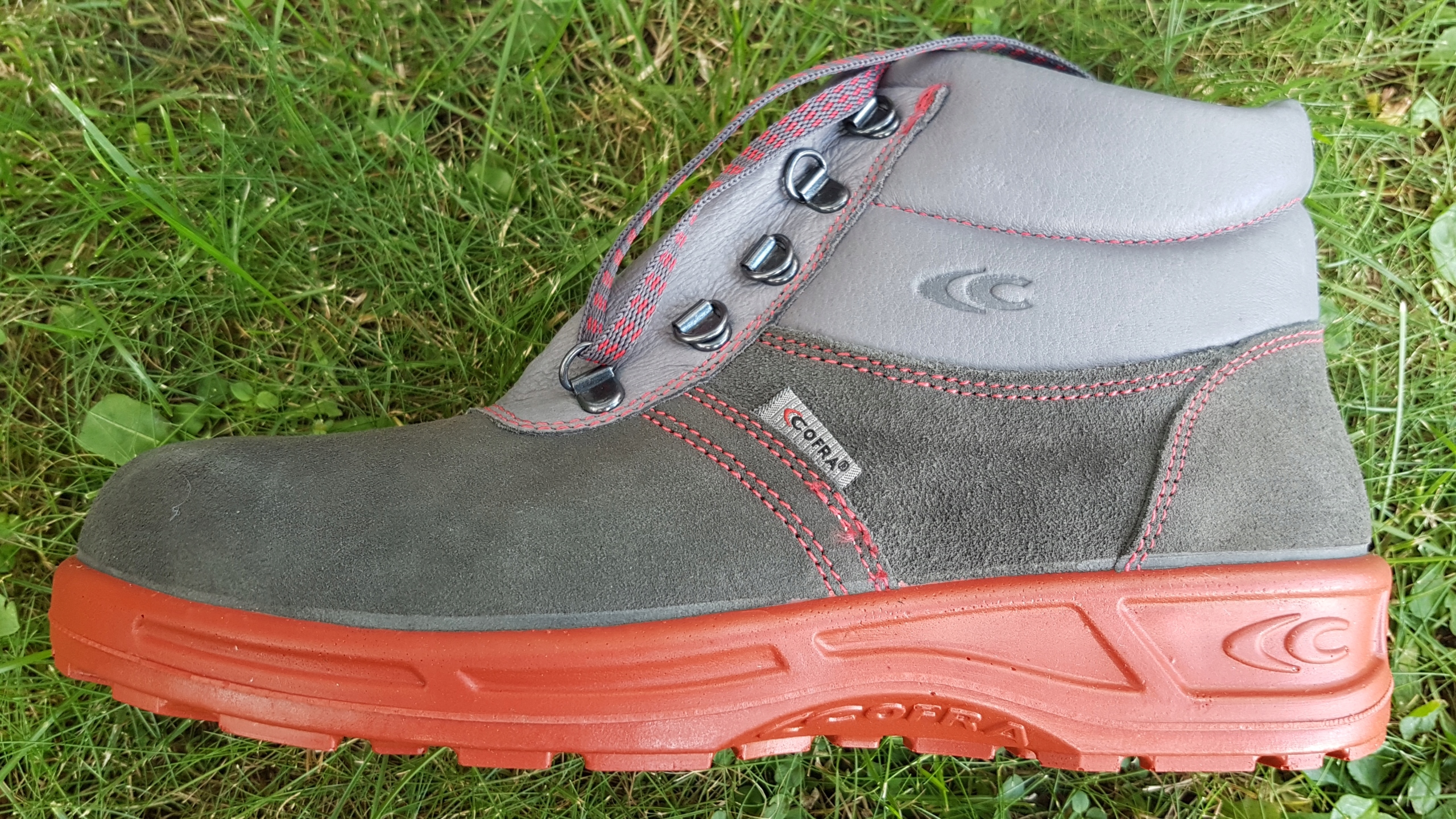 COFRA BUTY DEKARSKIE DACHDECKER GREY dachowe r.46 Model DACHDECKER GREY