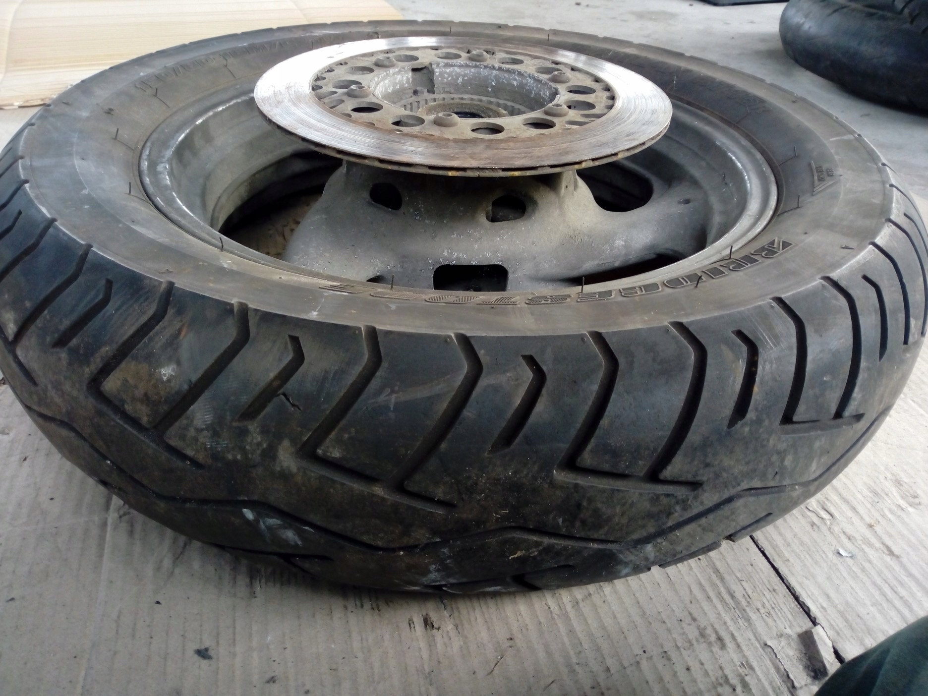 YAMAHA FJ 1200 ОБОД КОЛЕСА ЗАДНИЙ ABS ТОРМОЗНОЙ ДИСК