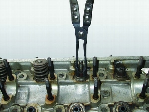 SZCZYPCE DO USZCZELNIACZY ZAWOROWYCH DLUGIE ZAWORY Mark Falcon