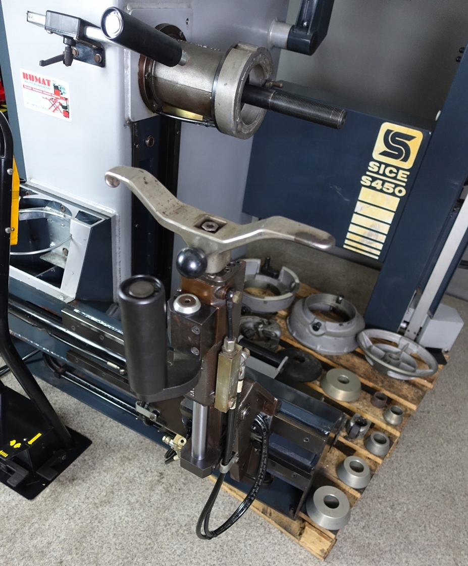 Пассажирский грузовик sice S 450, лифт