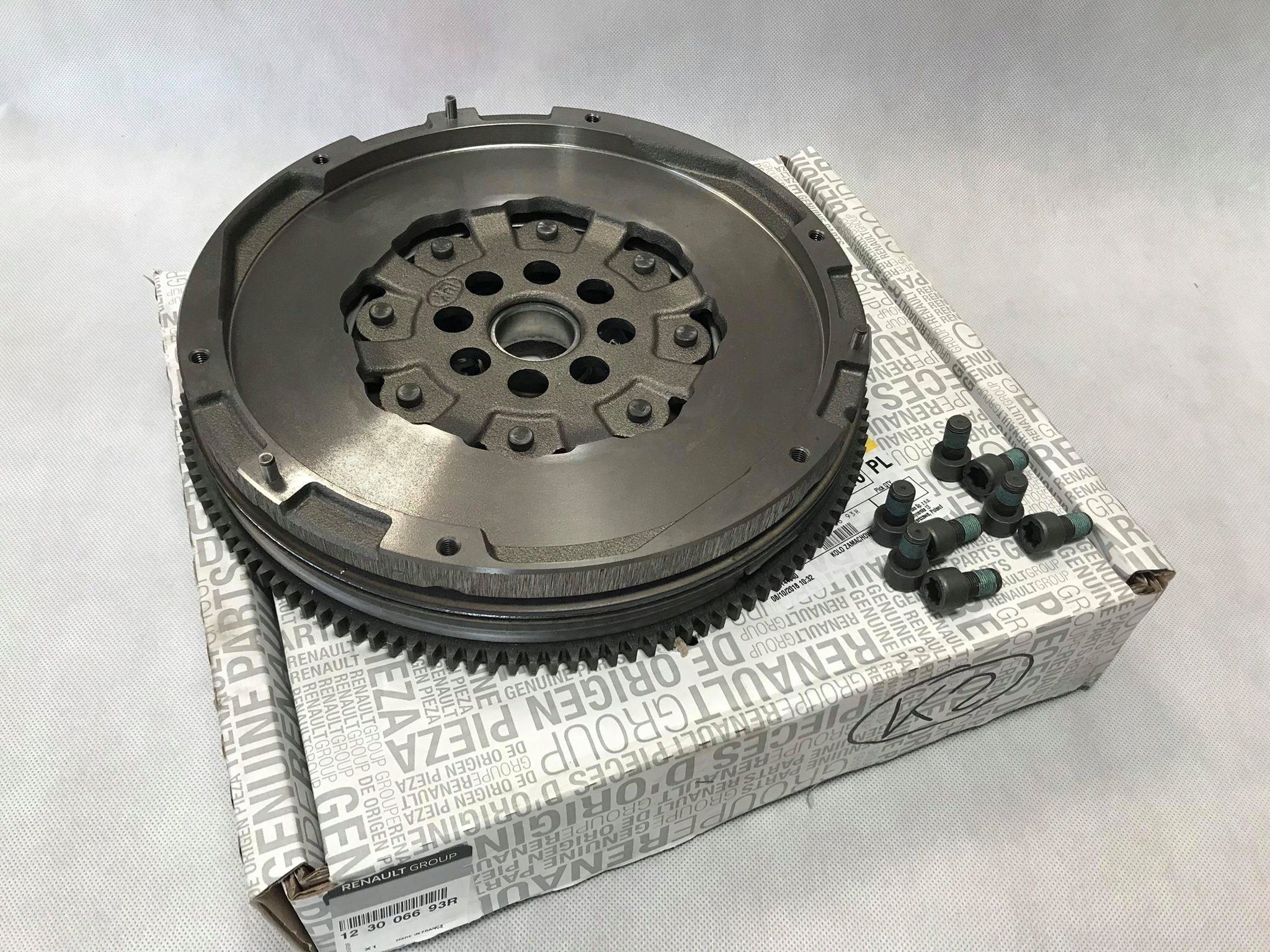 KOŁO DWUMASOWE SPRZĘGŁO WYSPRZĘGLIK MASTER 2.3 DCI Typ koła koło dwumasowe