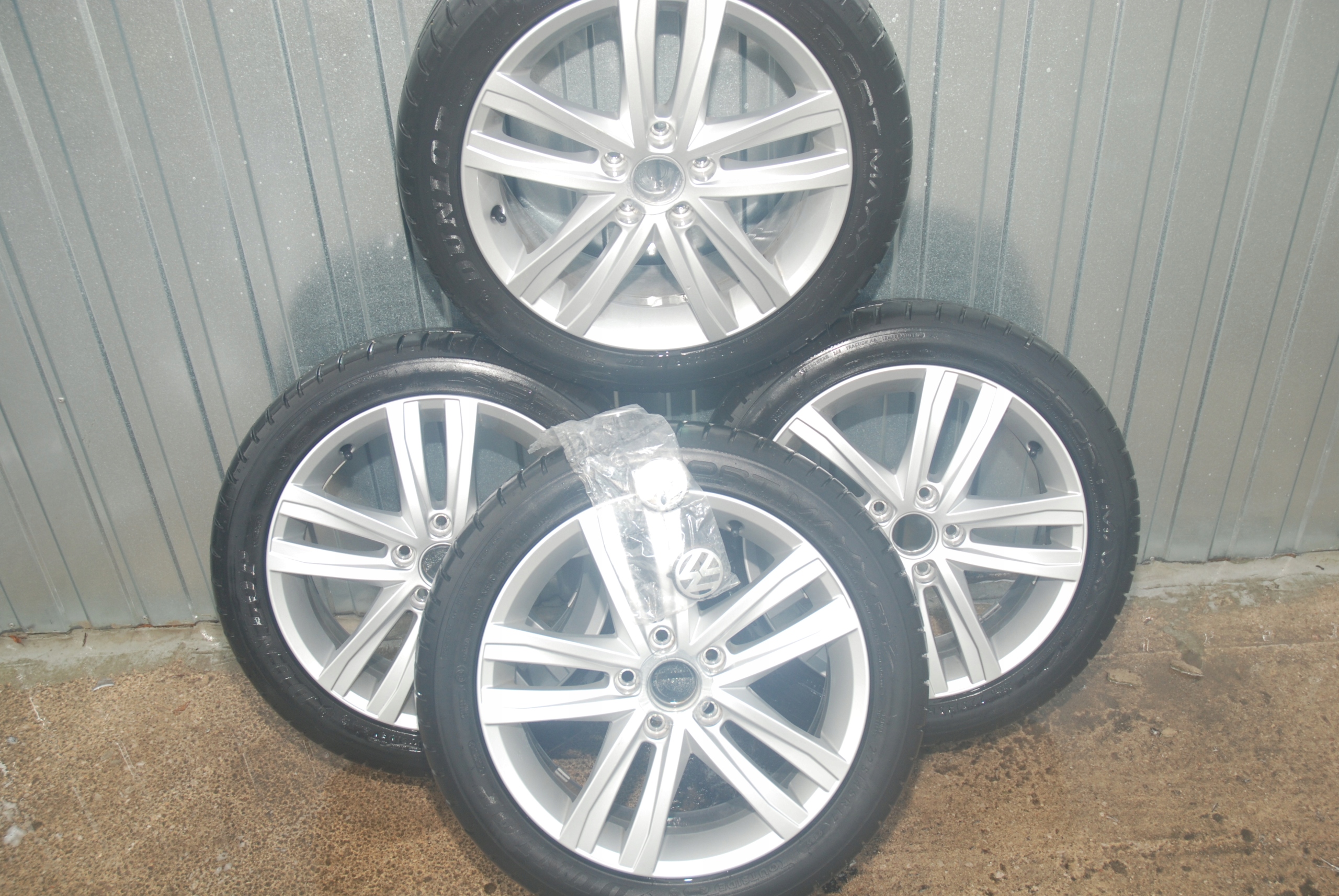 VW JETTA 5C6 KOŁA FELGI ORYGINAŁ 5C0601025 Kod producenta 5C0601025AH