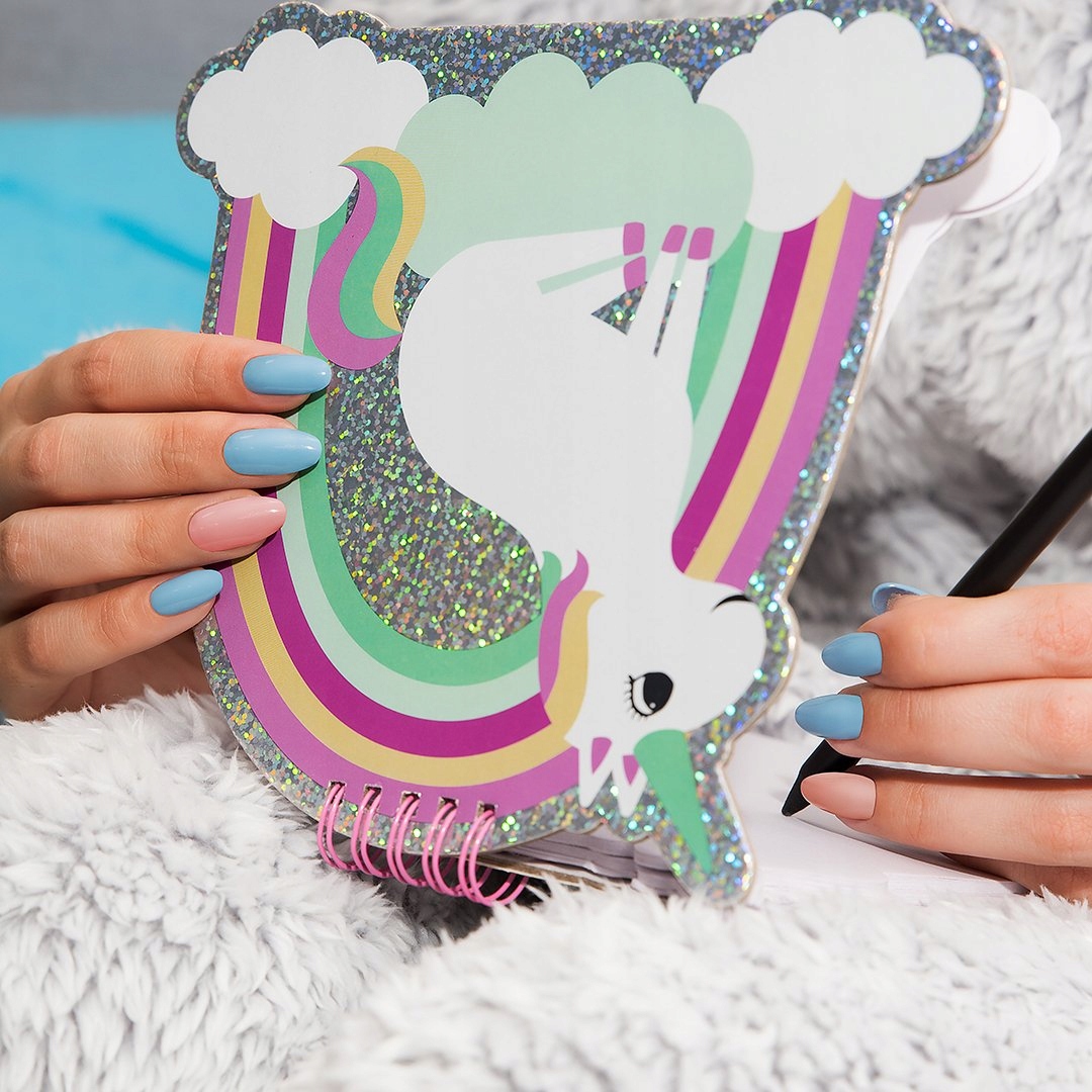 216 HI HYBRID LAKIER HYBRYDOWY LIGHT PINK 5ML Kolekcja HI UNICORN