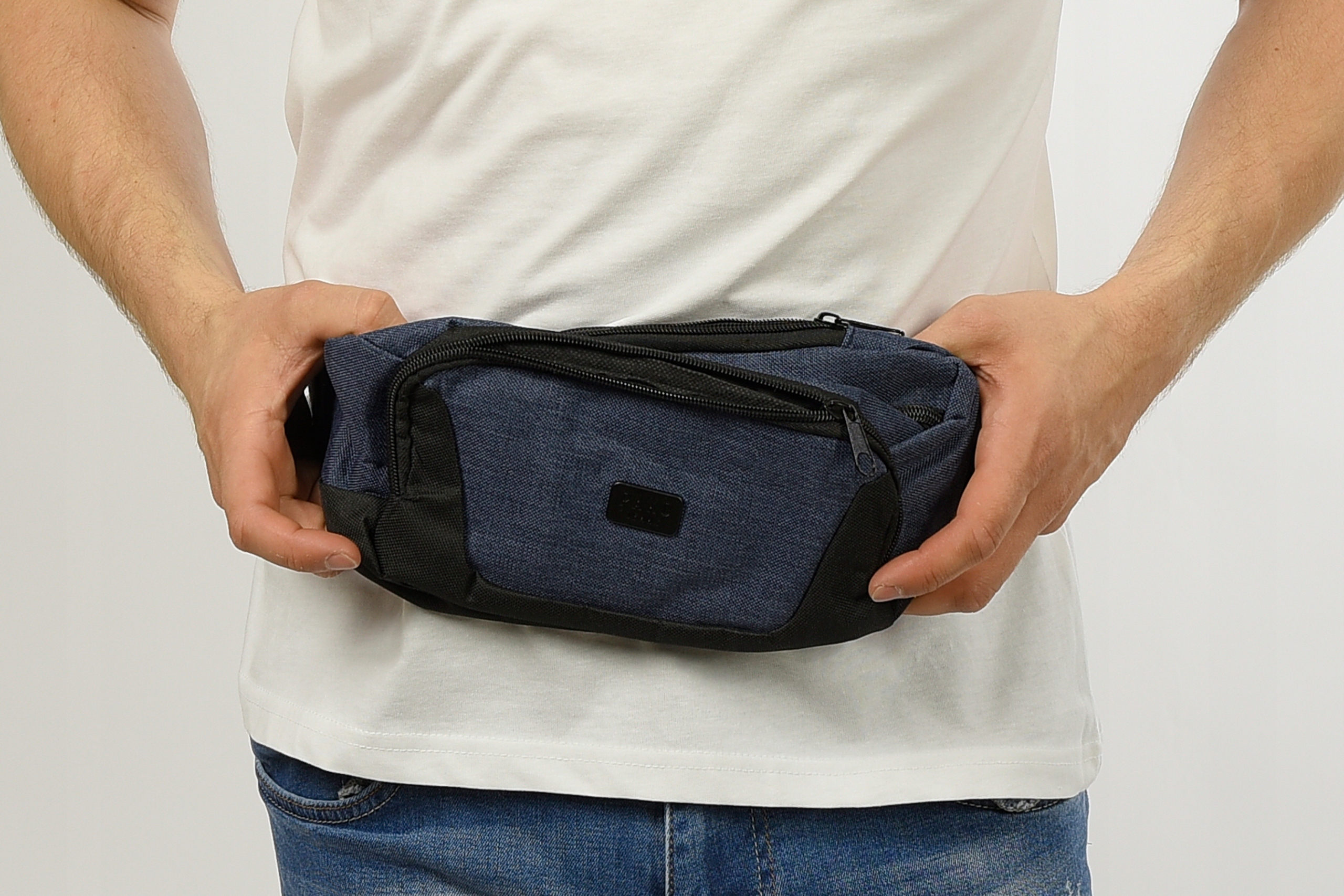 

Saszetka Nerka Biodrówka M.19 Gr Pako Jeans