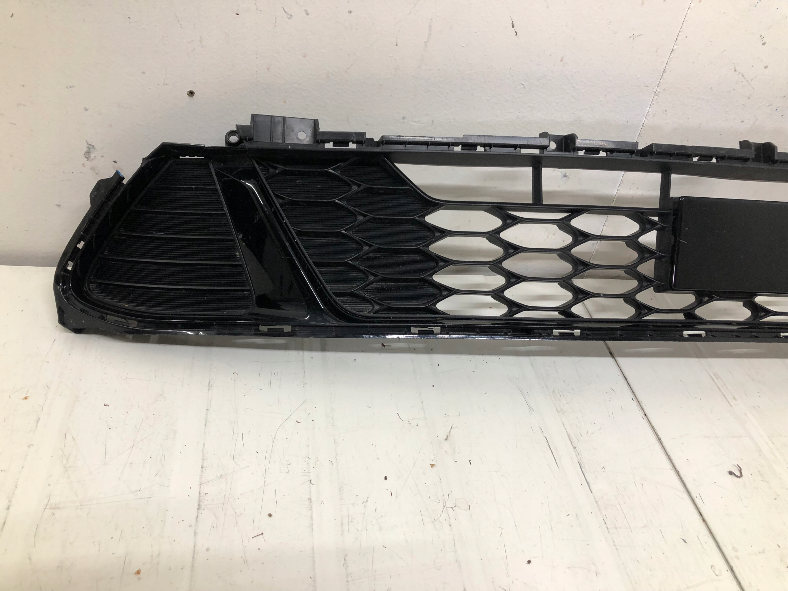 KIA CEED III 2018-> GT KRATKA ZDERZAKA Strona zabudowy przód