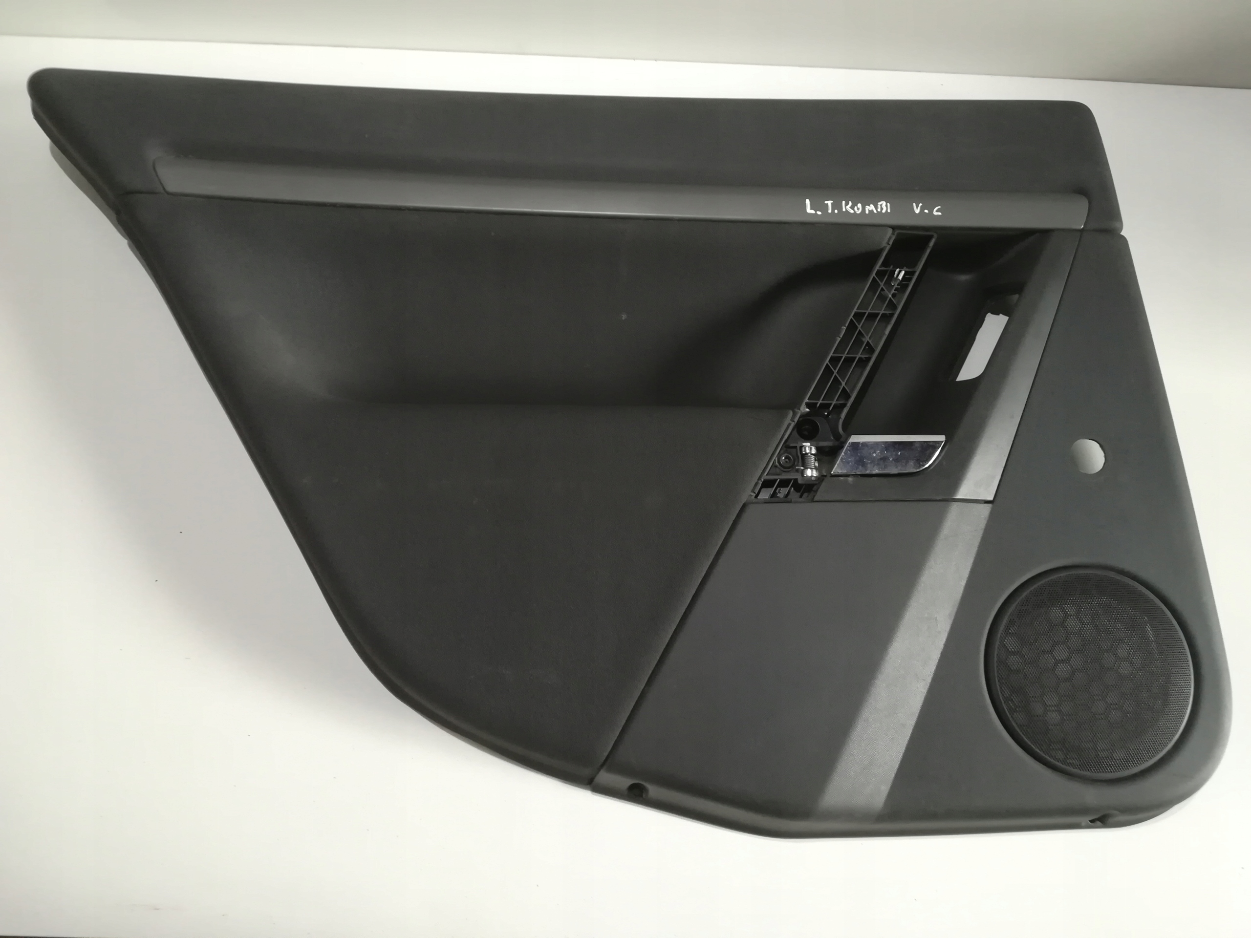 BOCZEK DRZWI LEWY TYŁ KOMBI OPEL VECTRA C