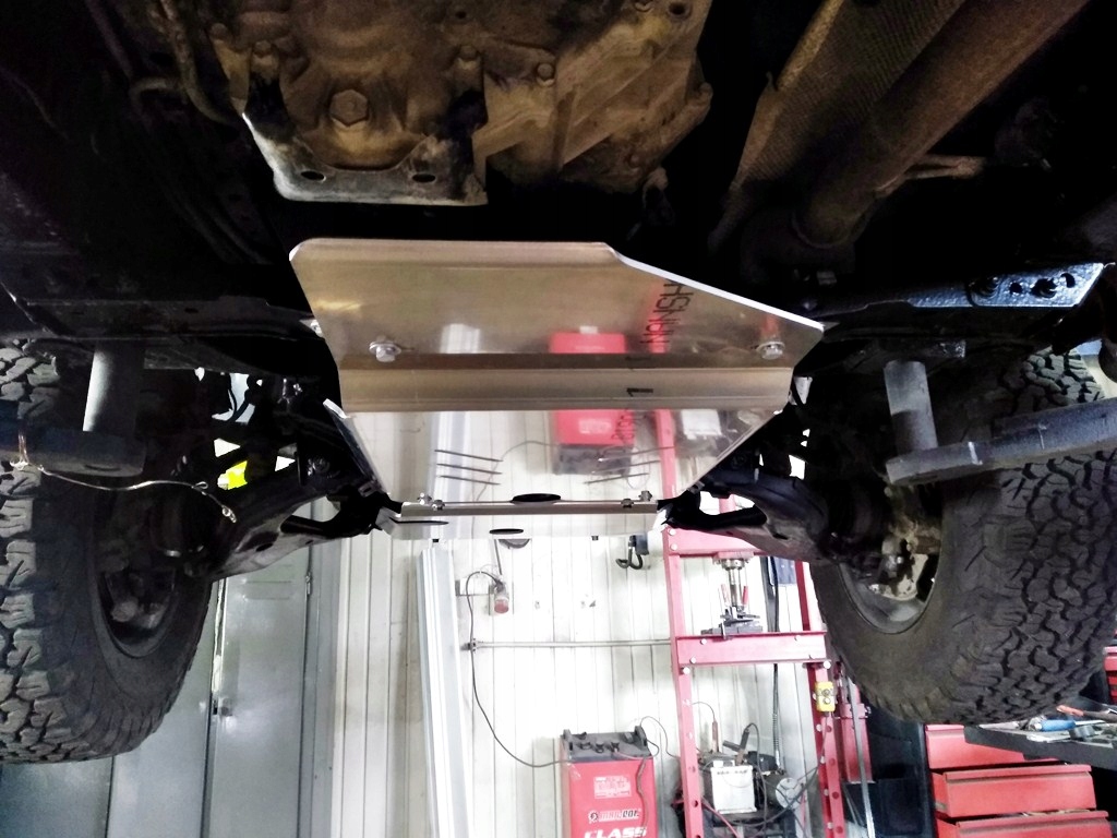 Комплект Кожухов ALU шасси Toyota Hilux 05-15 FV