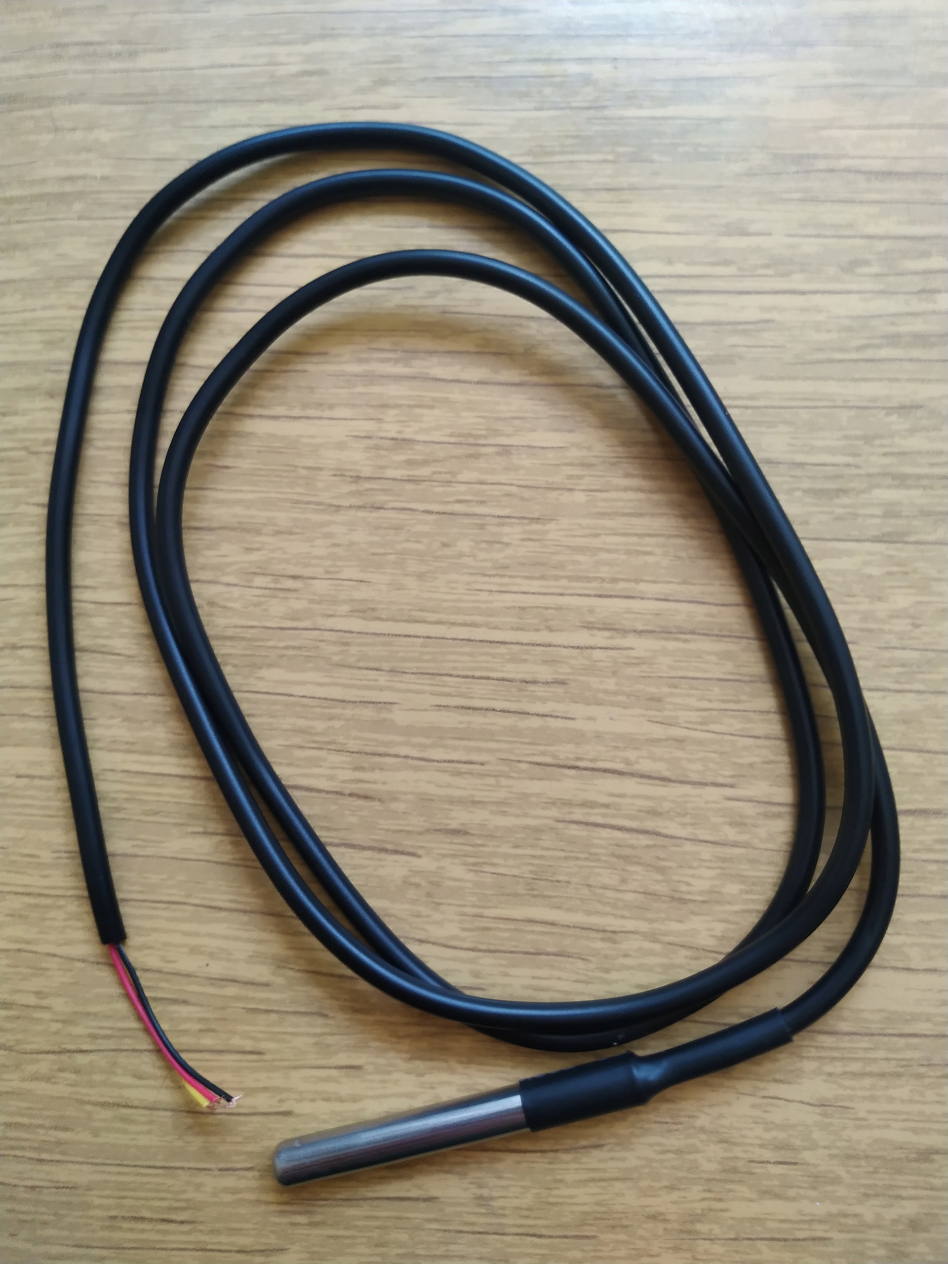 Czujnik temperatury DS18B20 wodoodporny 1m Producent Inna