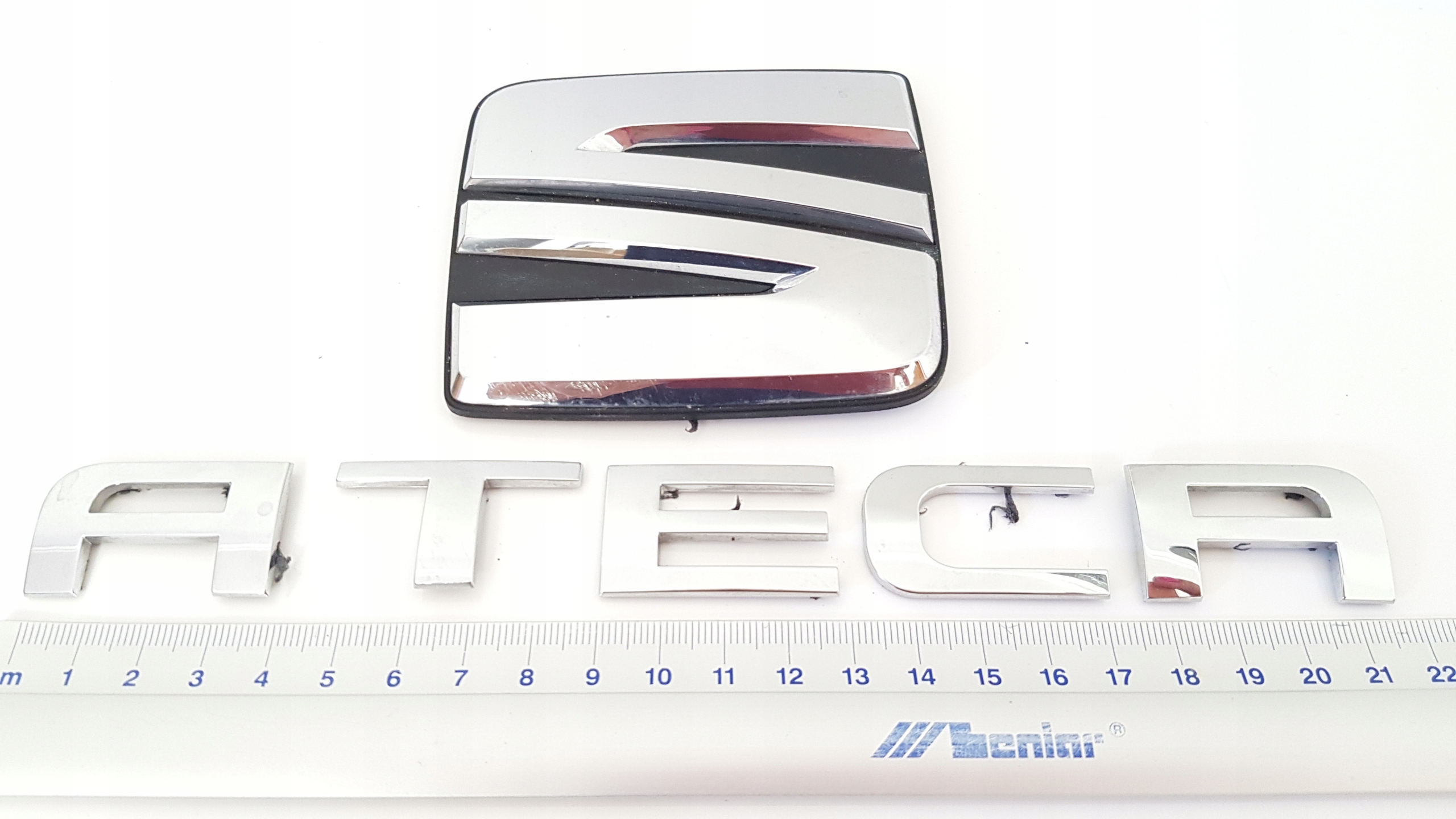 853 630 - SEAT ATECA FR 4 DRIVE 575 ЗНАЧОК ЭМБЛЕМА НАДПИСЬ