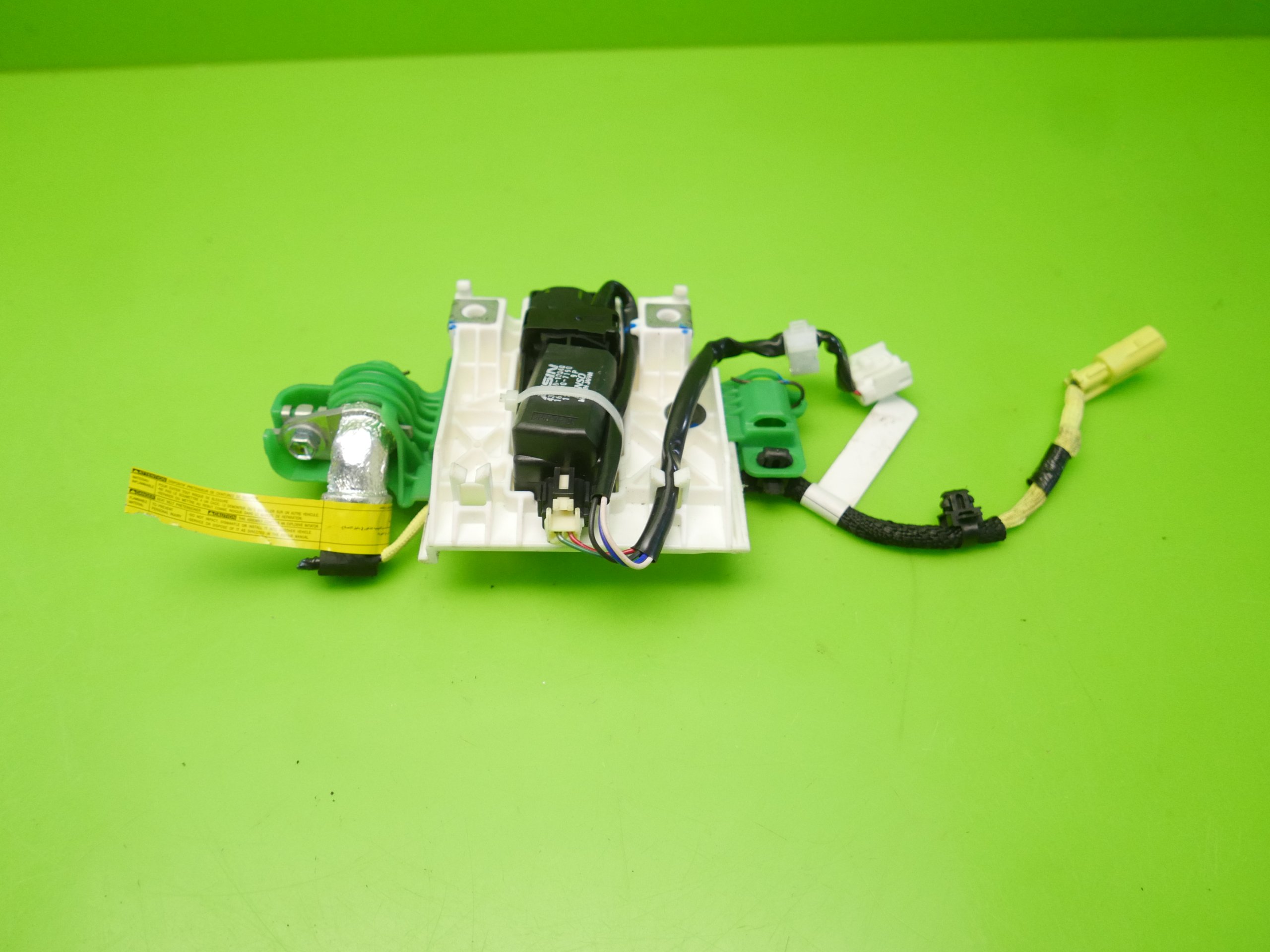 ДВИГАТЕЛЬ ПОДГОЛОВНИКА ПЕРЕДНЕГО ЛЕВОГО LEXUS LS460L