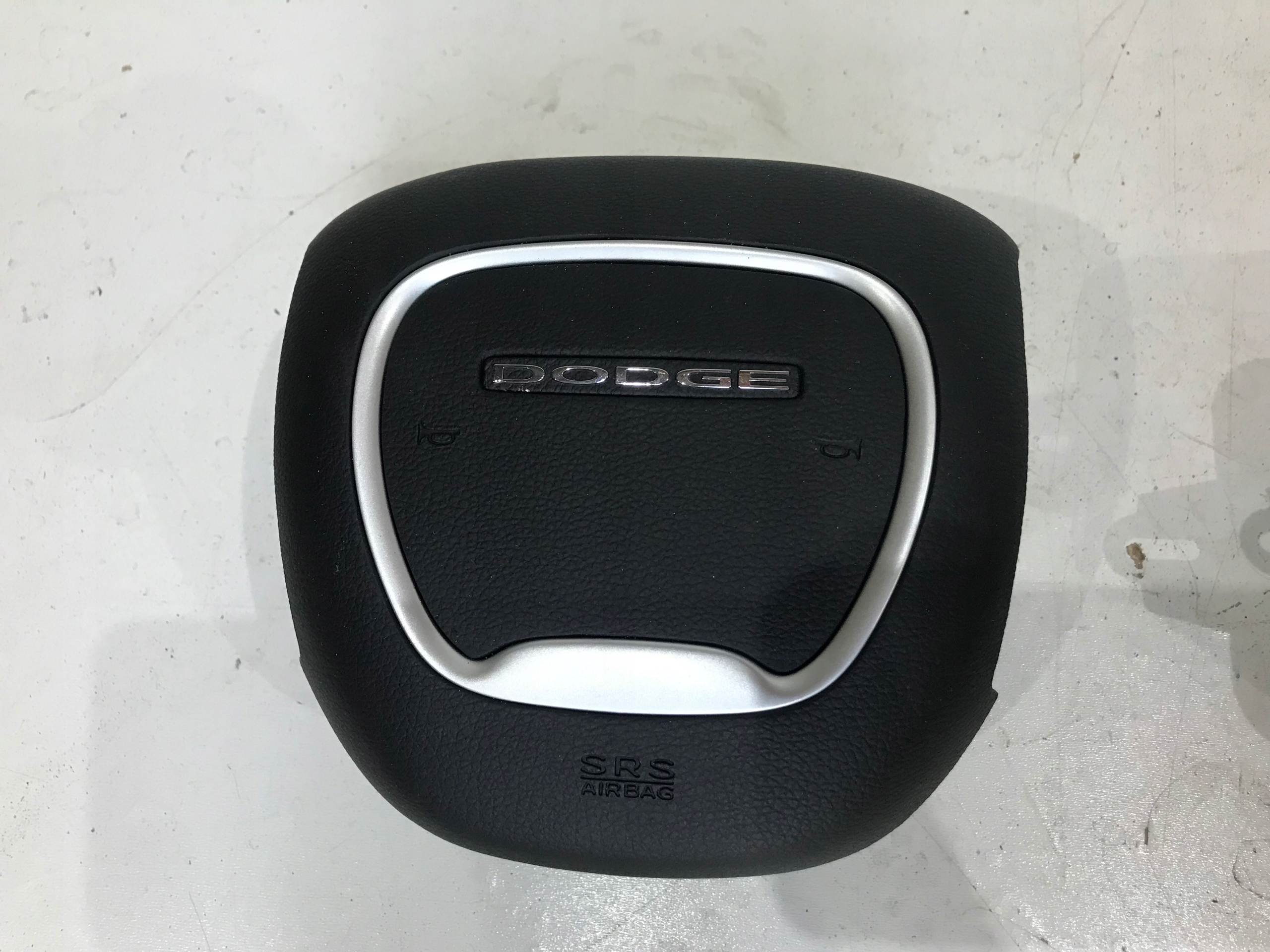 DODGE DURANGO AIRBAG PODUSZKA POWIETRZNA KIEROWCY za 400 zł z Wijewo