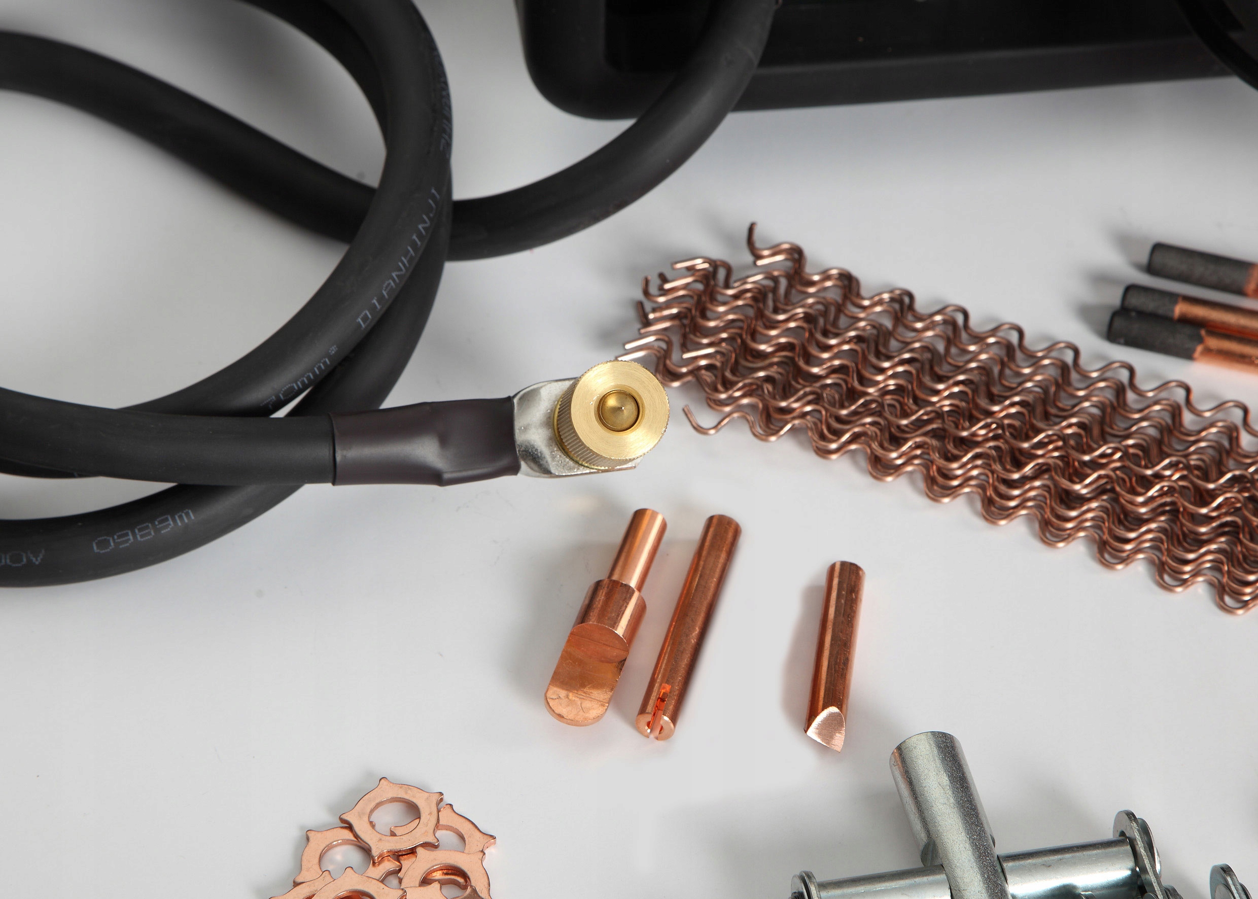 Zgrzewarka spotter do karoserii na sile 400V SPOT Weight with packaging 28 kg