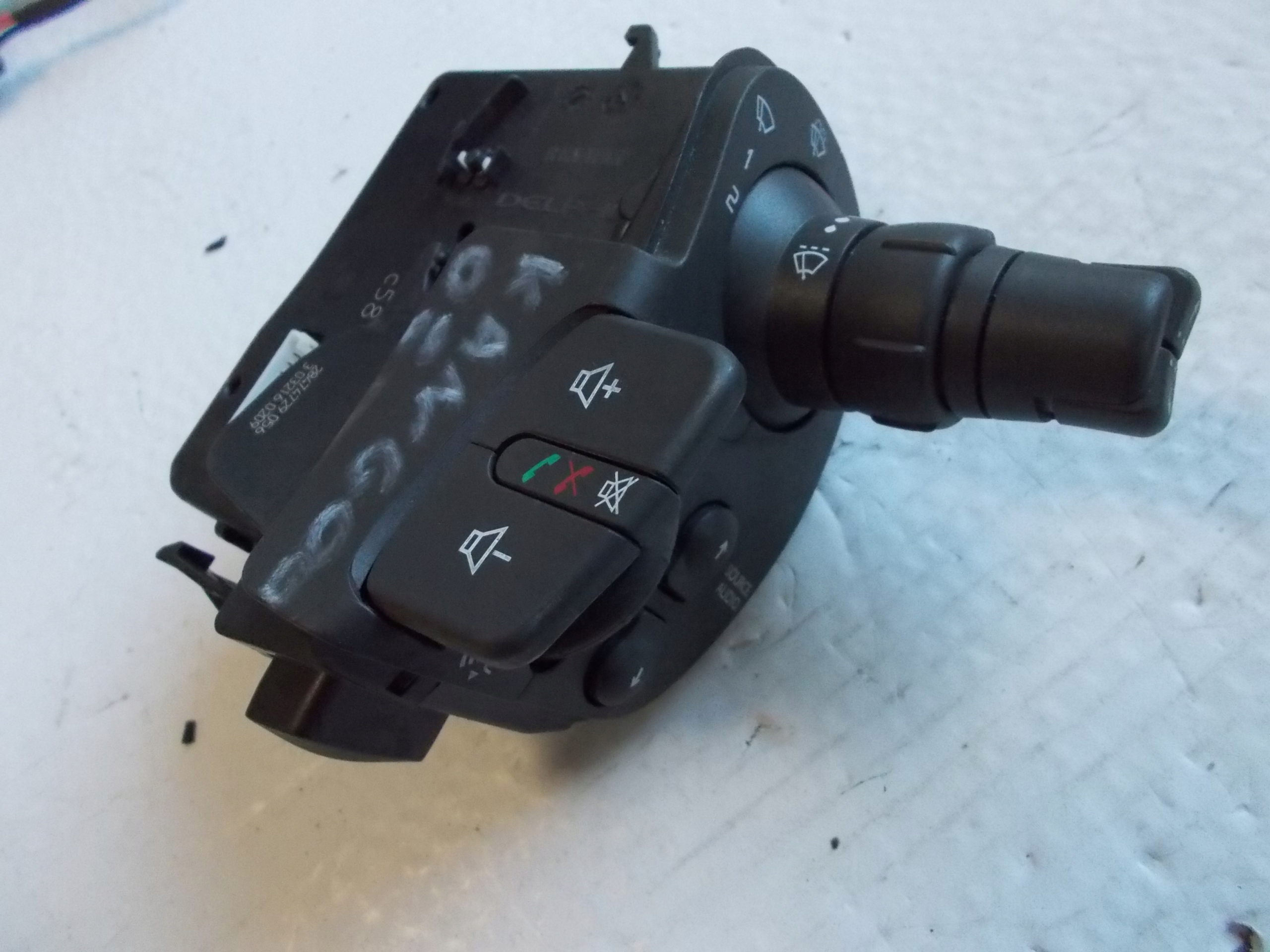 ПЕРЕМИКАЧ СКЛООЧИСНИКА CLIO III KANGOO II MODUS