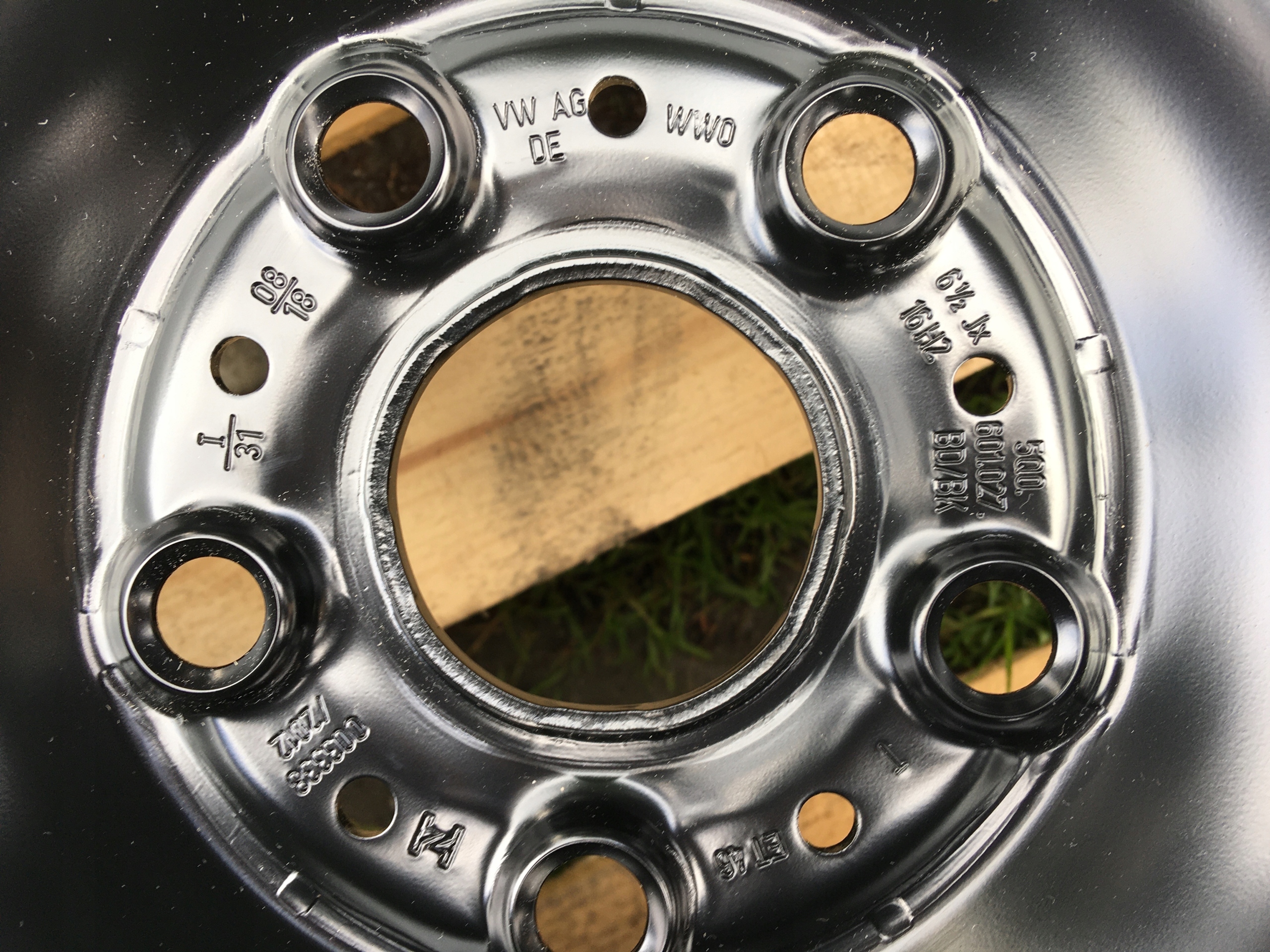 4x VW GOLF VII 7 felgi 16 " cali oryginał Kod producenta Brak