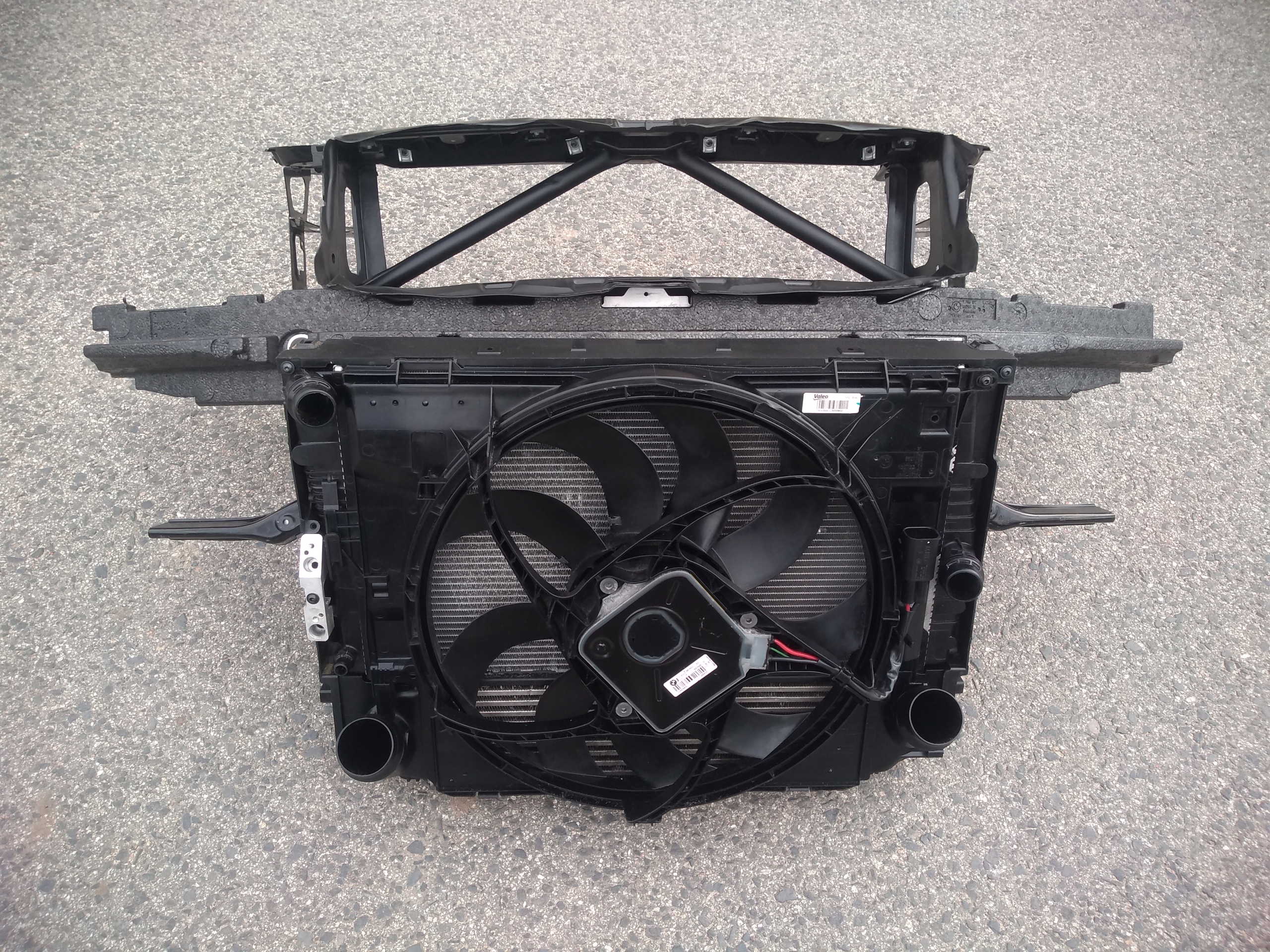 BMW 3 F30 F31 LIFT PAS PRZEDNI + CHŁODNICE KOMPLET