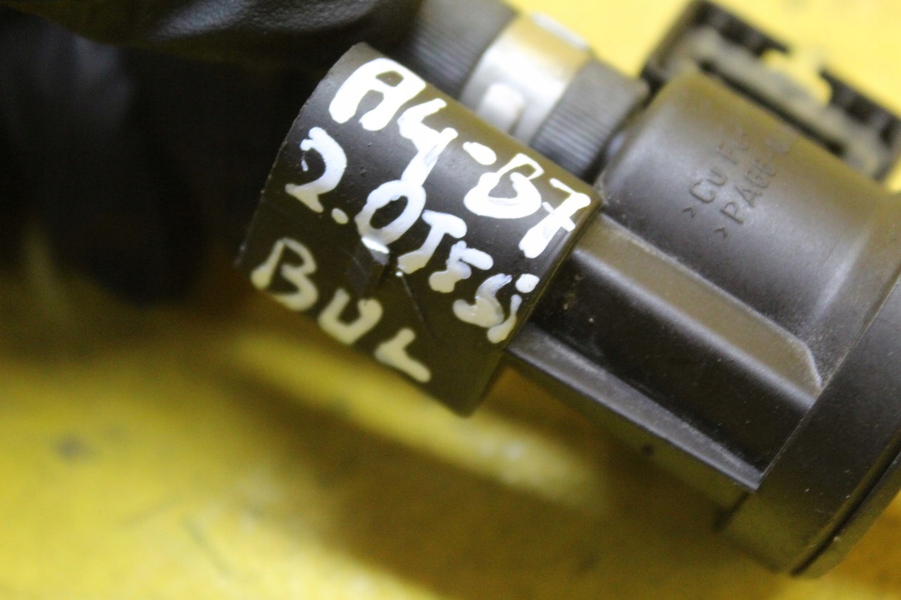 клапан давления A4 B7 2.0TFSI 06E906517A