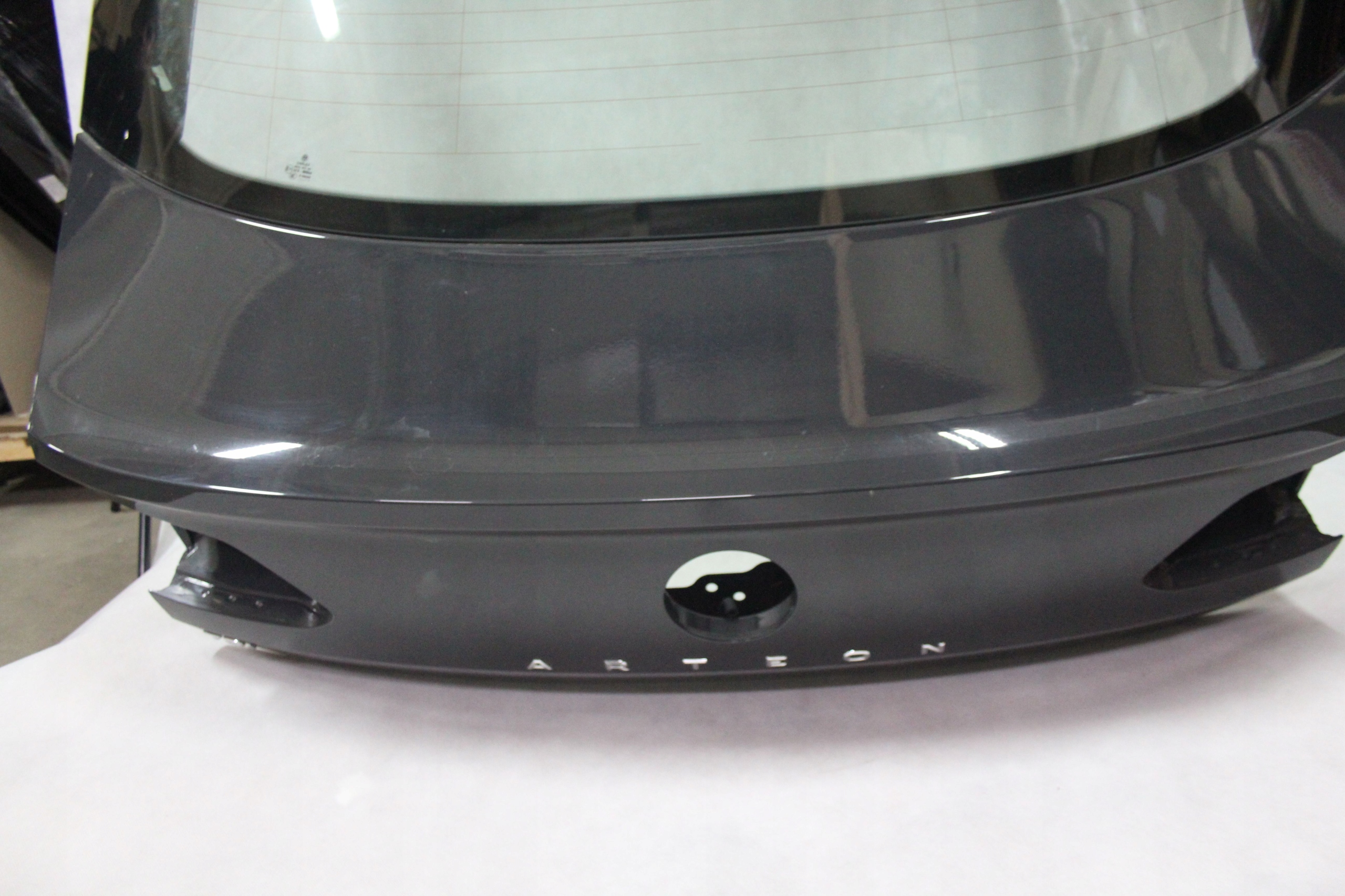 KLAPA BAGAŻNIKA VW ARTEON LI7F 2017 ORYGINAŁ Typ samochodu Samochody osobowe