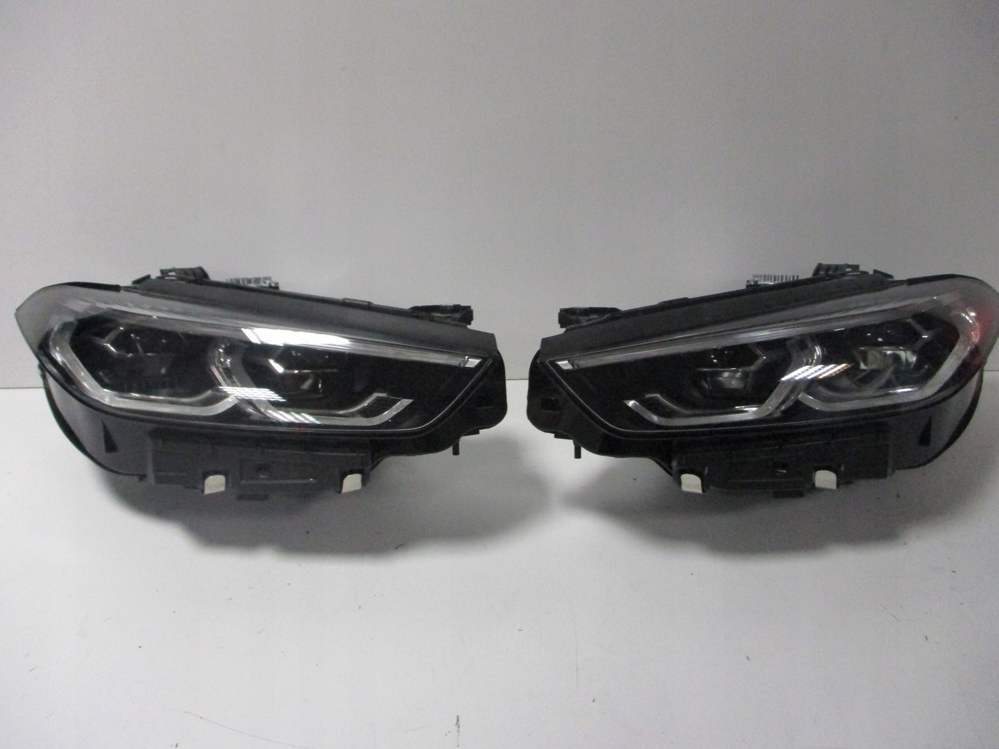 Lampa lampy FULL LED BMW 8 G14 G15 8739580 8739579