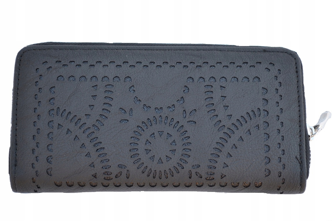 

Elegancki Duży Portfel Z Ażurowym Wzorem Wycinanka