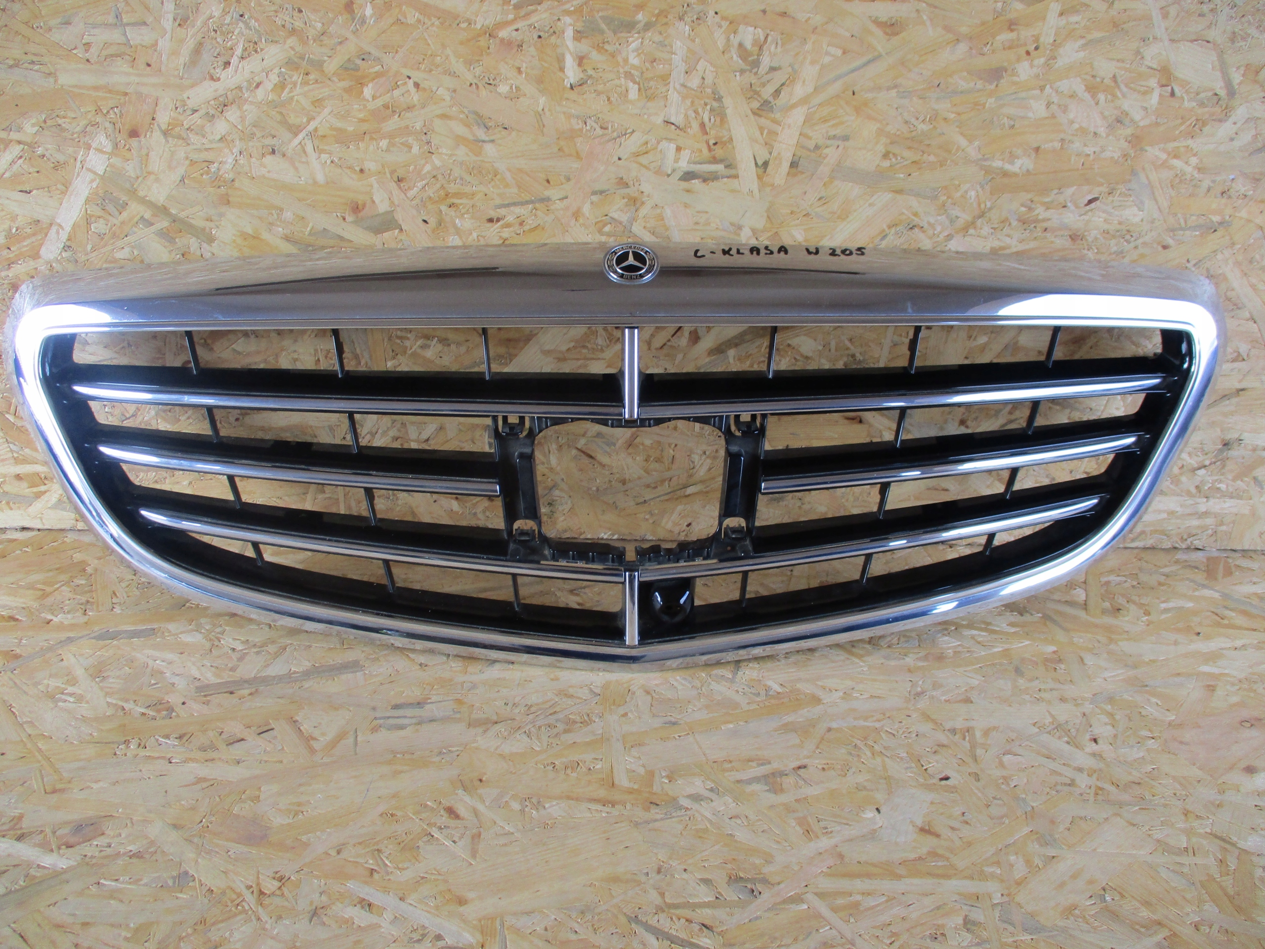 решетка радиатора MERCEDES W205 14- A2058806703