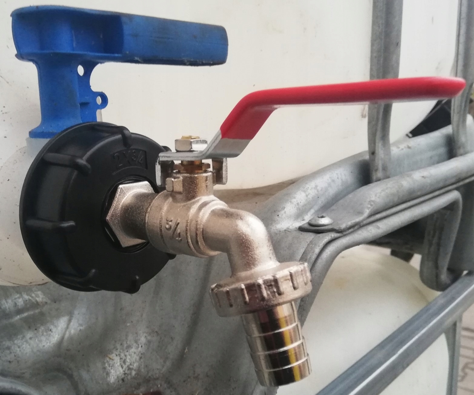 Korek beczki do zawór kran TIR mauzer 30l 1cal CZ EAN (GTIN) 4282073180957