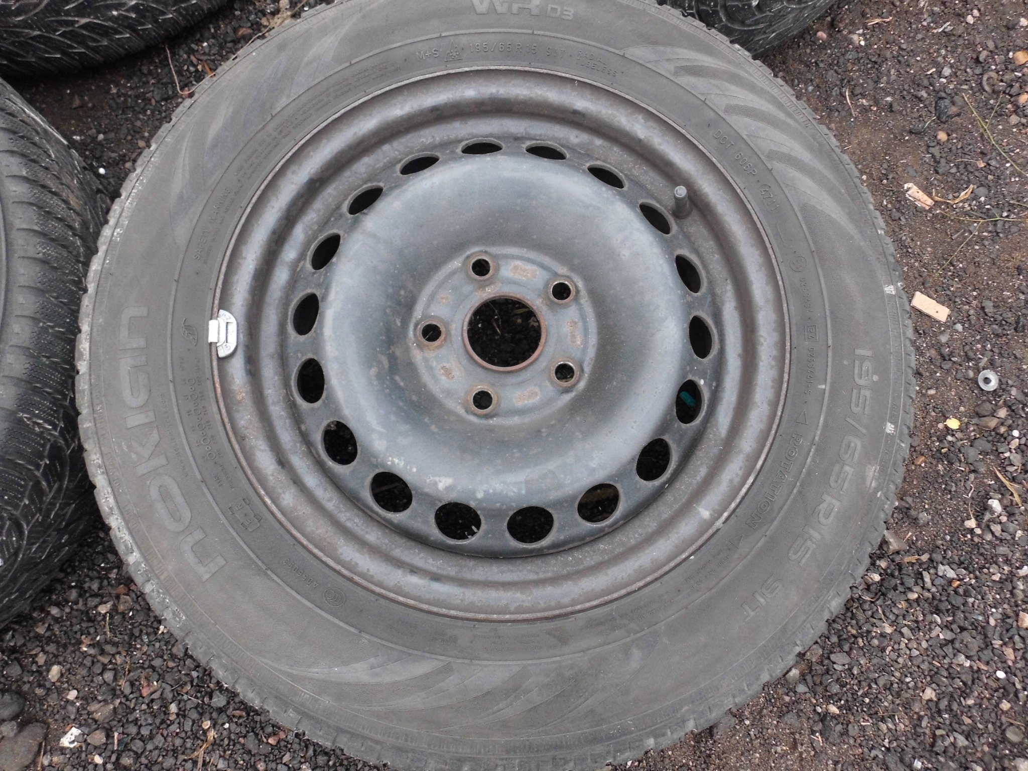 MEGANE III KOŁA ZIMOWE OPONY FELGI 15" ET47 Rodzaj felg Stalowe