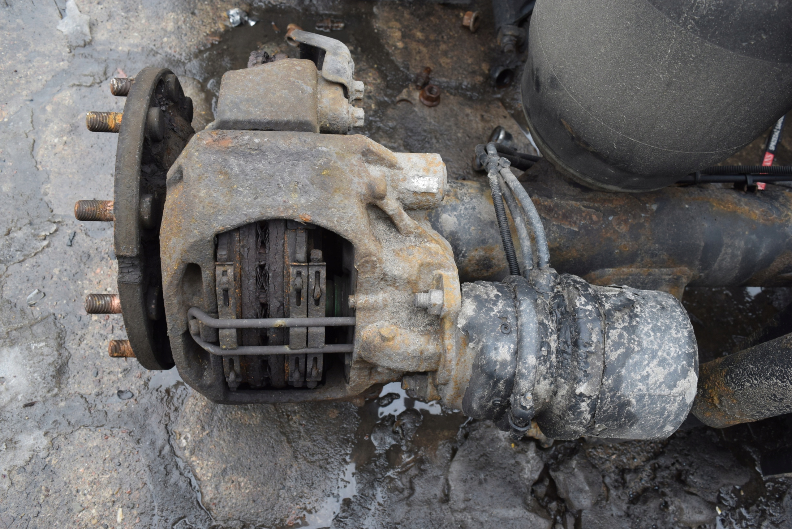 Oś tylna belka wleczona MAN TGA TGX TGS Numer katalogowy części inny